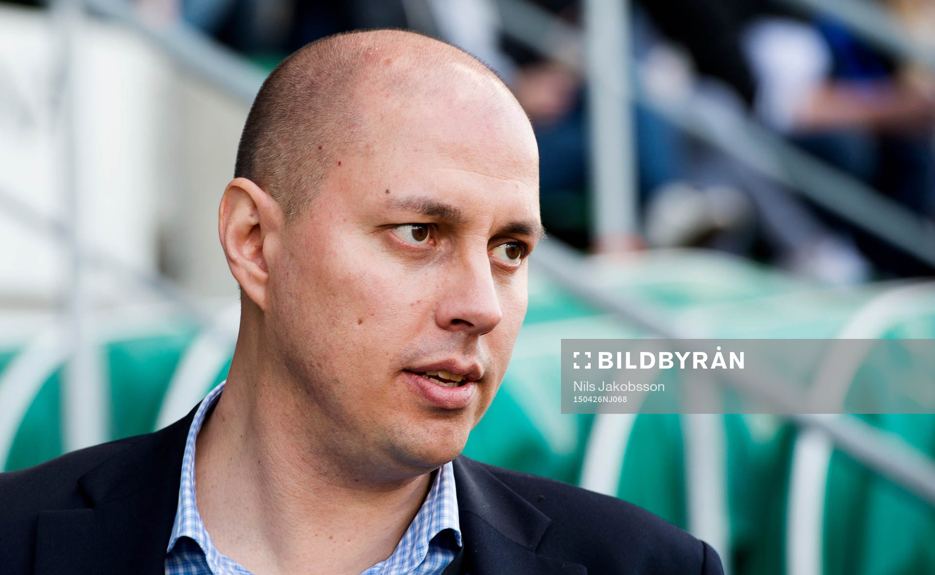 GIF Sundsvalls tillförordnad klubbchef Henrik Wikström under fotbollsmatchen i Allsvenskan mellan GIF Sundsvall och Djurgården den 26 april 2015 i Sundsvall.