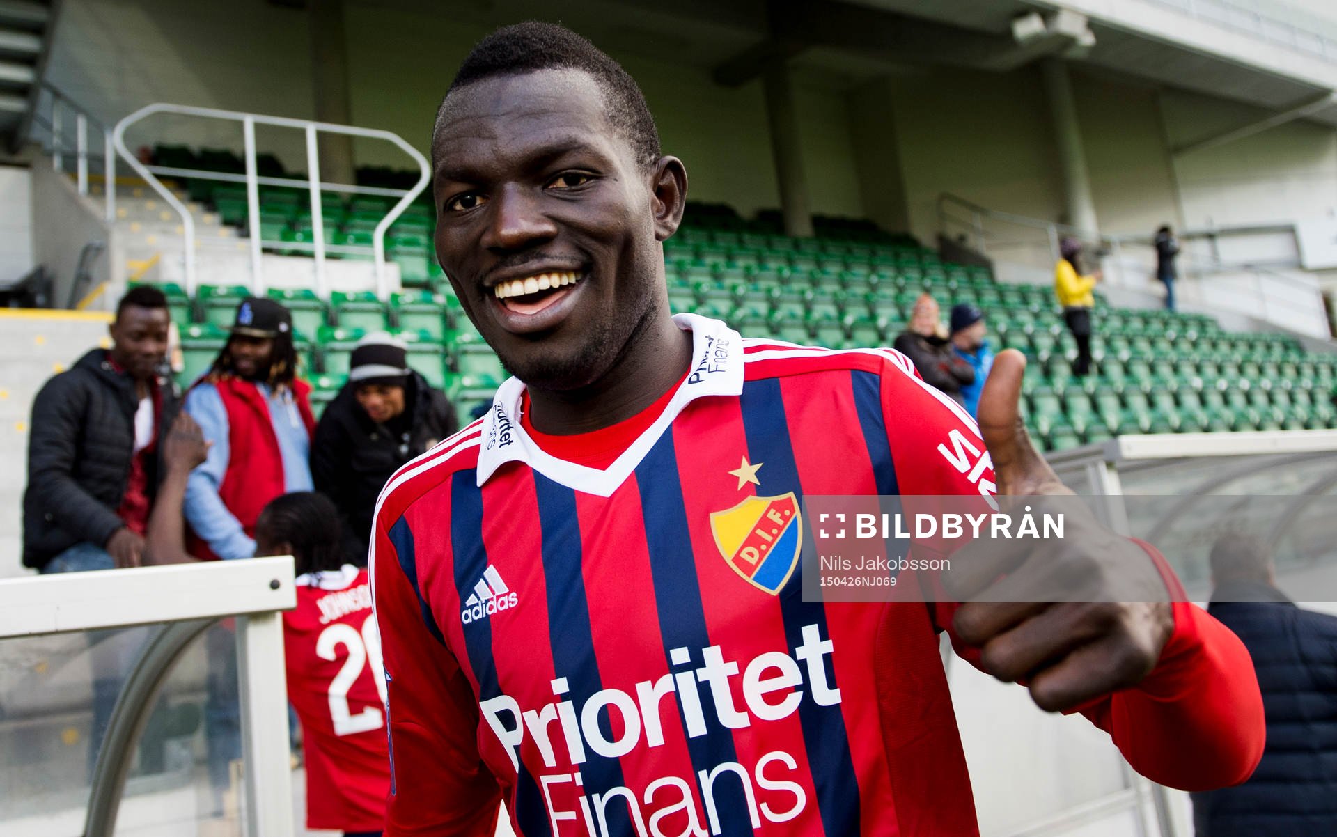 Djurgårdens Omar Colley jublar