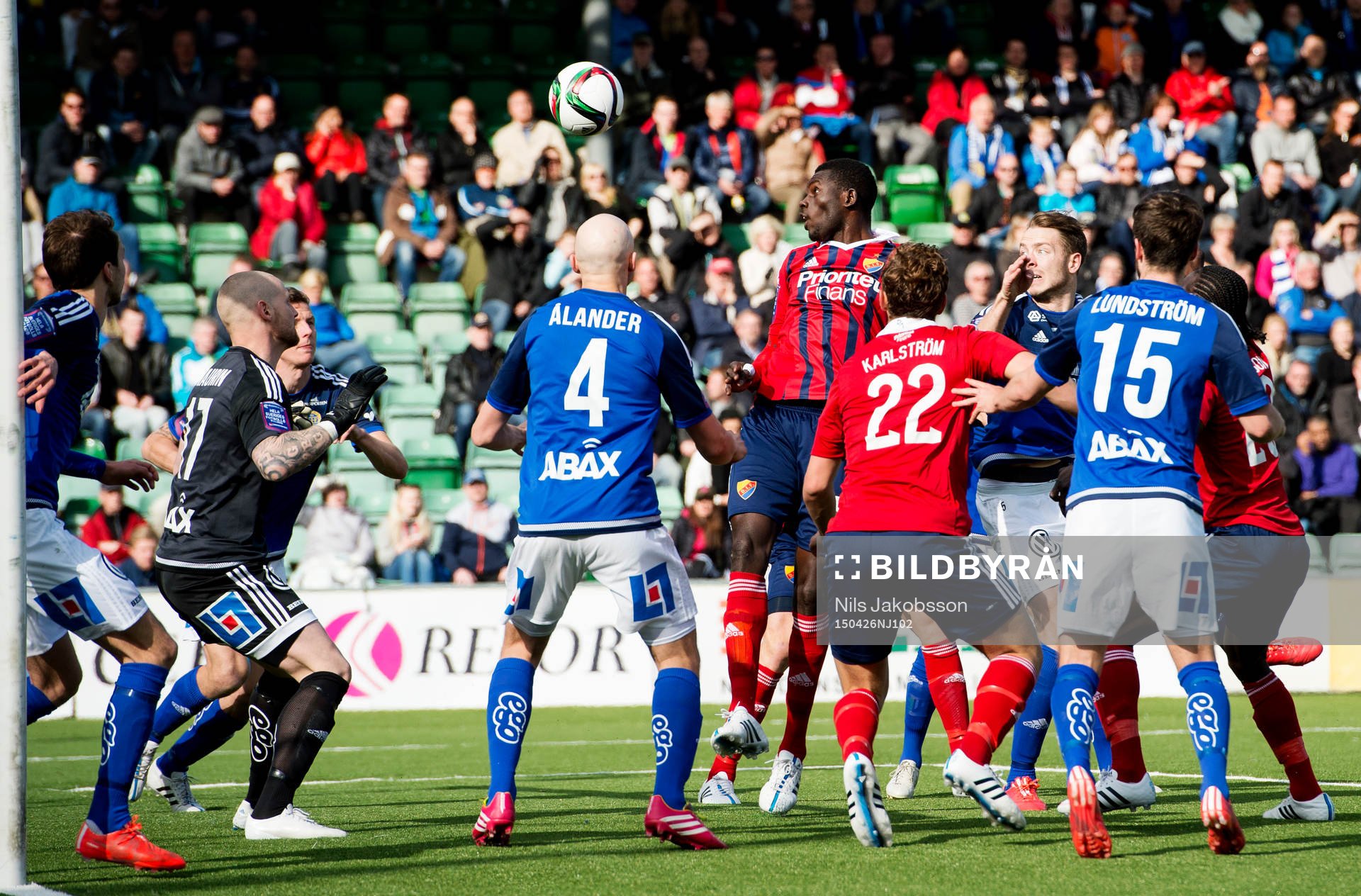 Djurgårdens Omar Colley nickar in 0-1