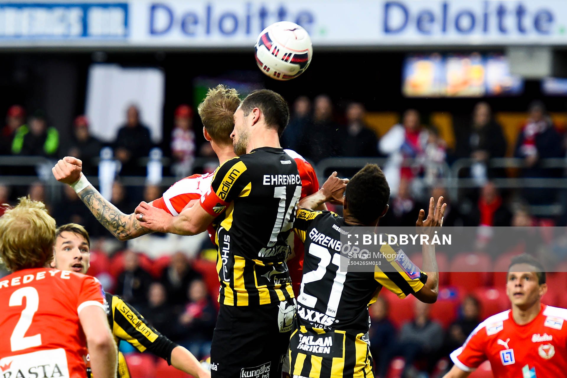 Kalmars Marcus Nilsson och Häckens Martin Ericsson i