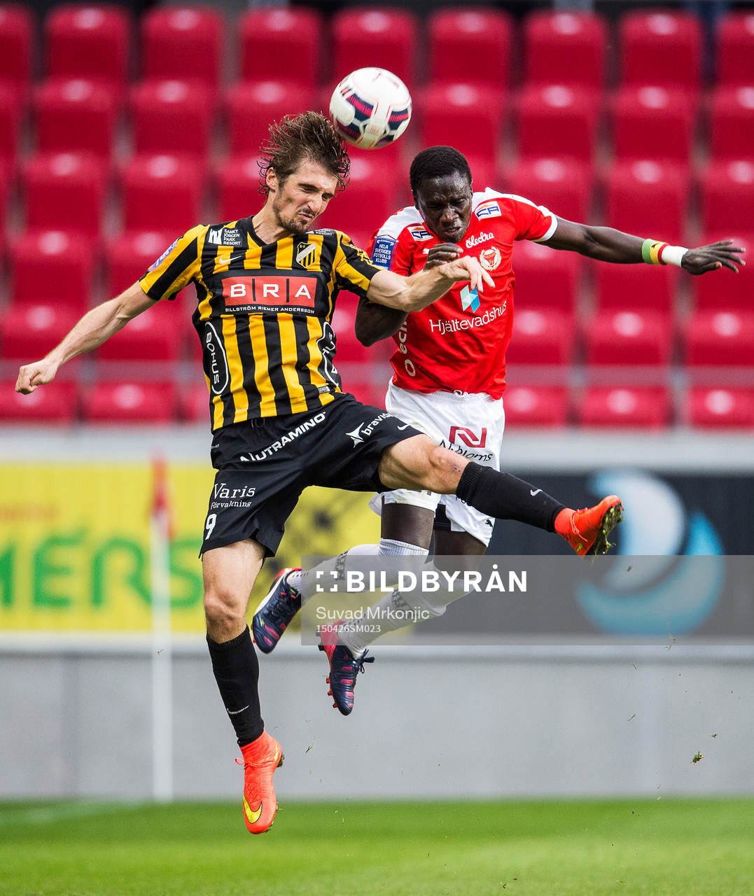 Häckens Dardan Rexhepi och Kalmars Papa Alioune Diouf
