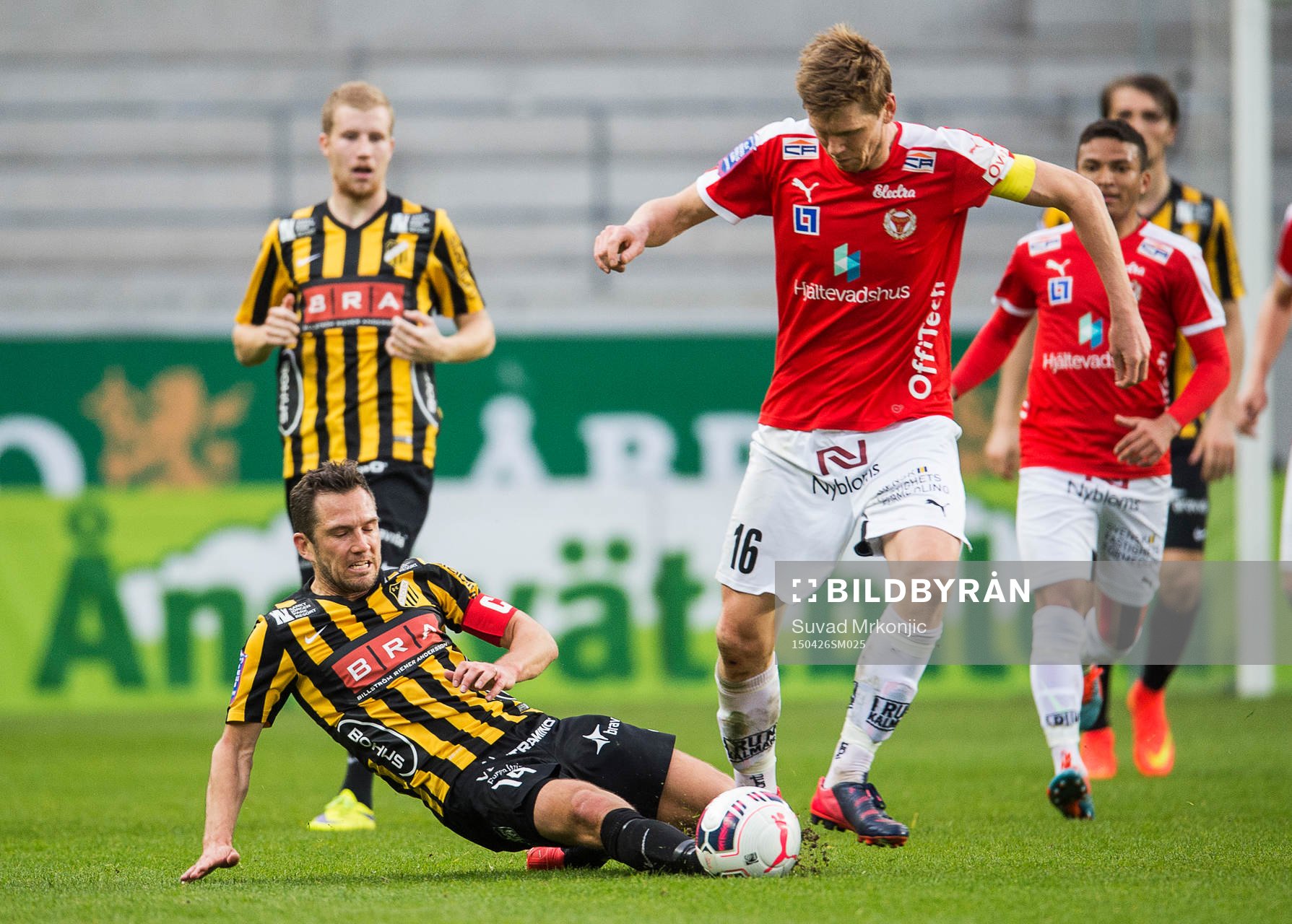 Häckens Martin Ericsson och Kalmars David Elm
