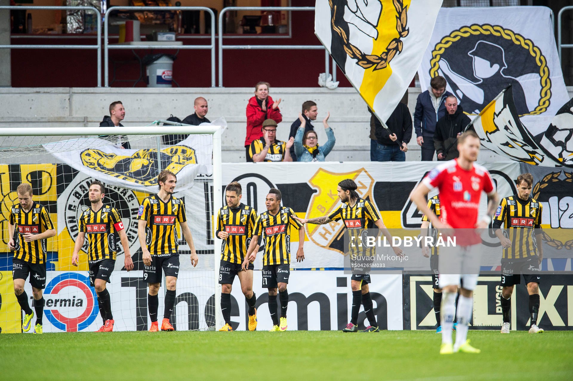 Häckenspelarna jublar