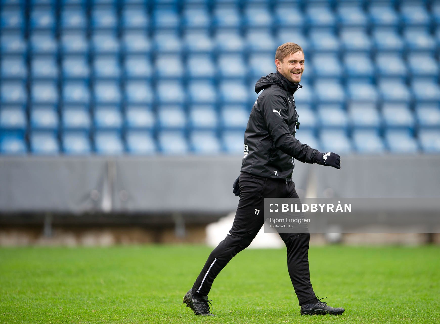 Helsingborgs assisterande tränare Tobias Tuvesson under träning den 26 april 2015 i Helsingborg.