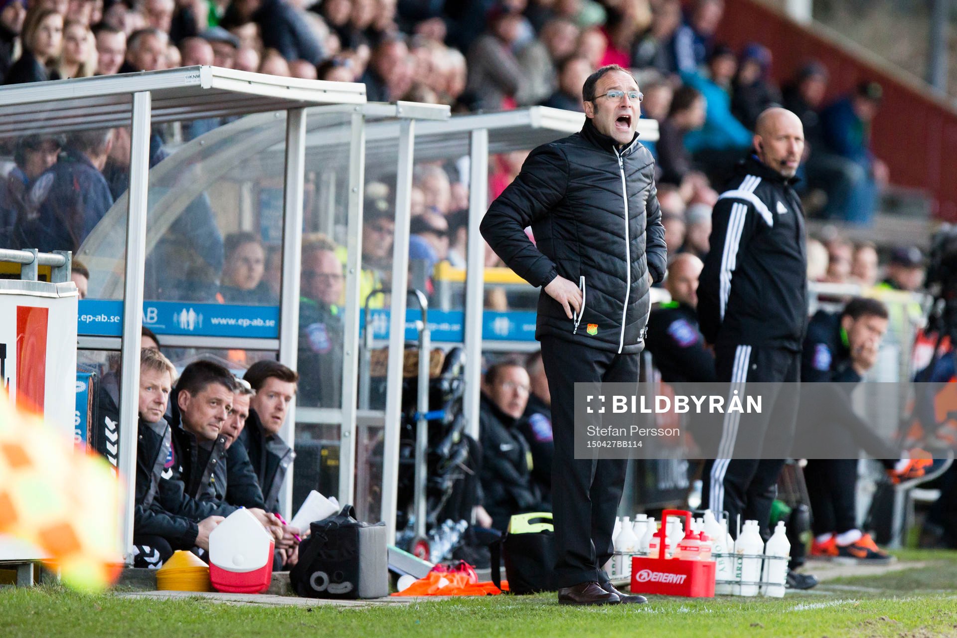 Gais tränare Per-Ola Ljung under matchen i Superettan i fotboll mellan Jönköping och GAIS den 27 april 2015 i Jönköping. 