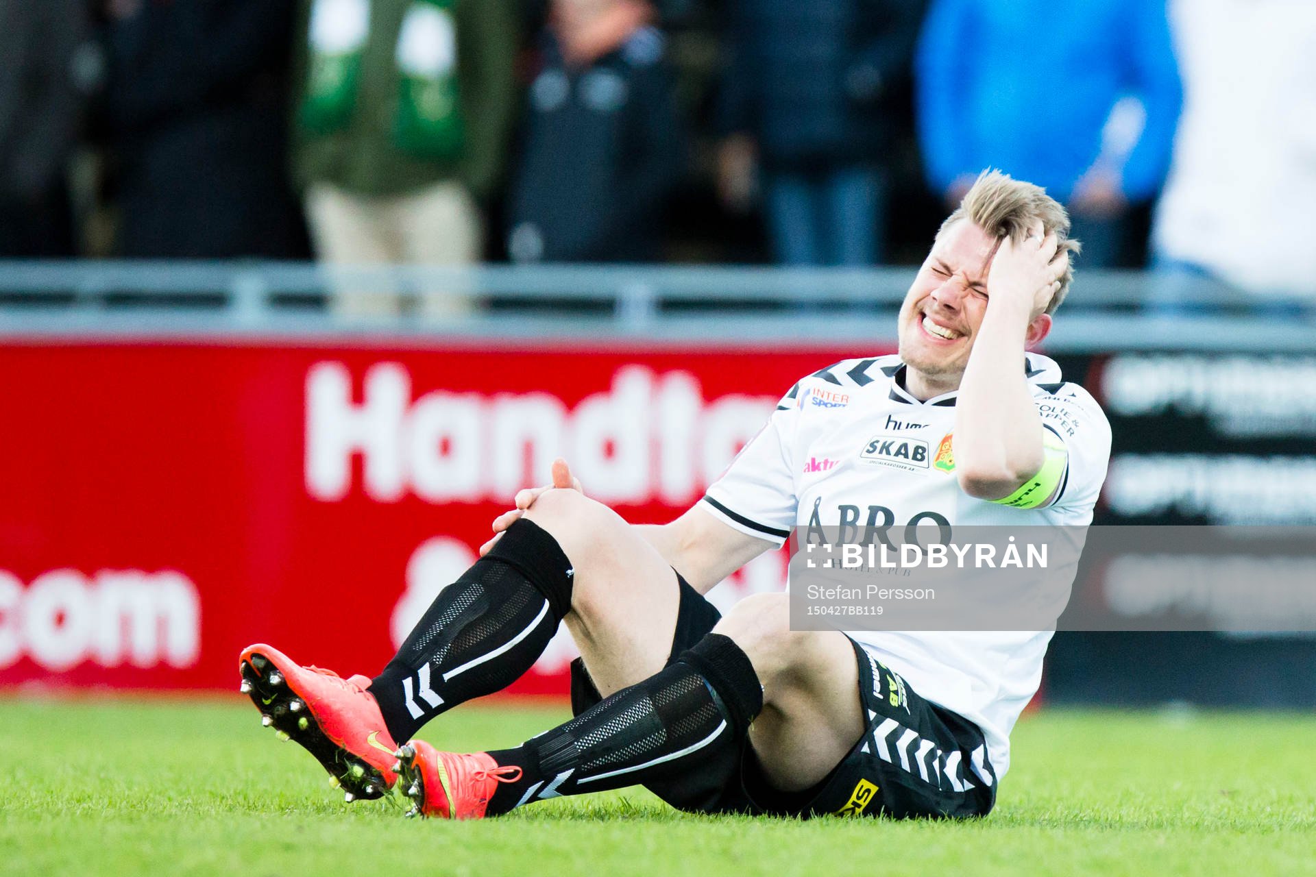 Gais Patrik Ingelsten har ont