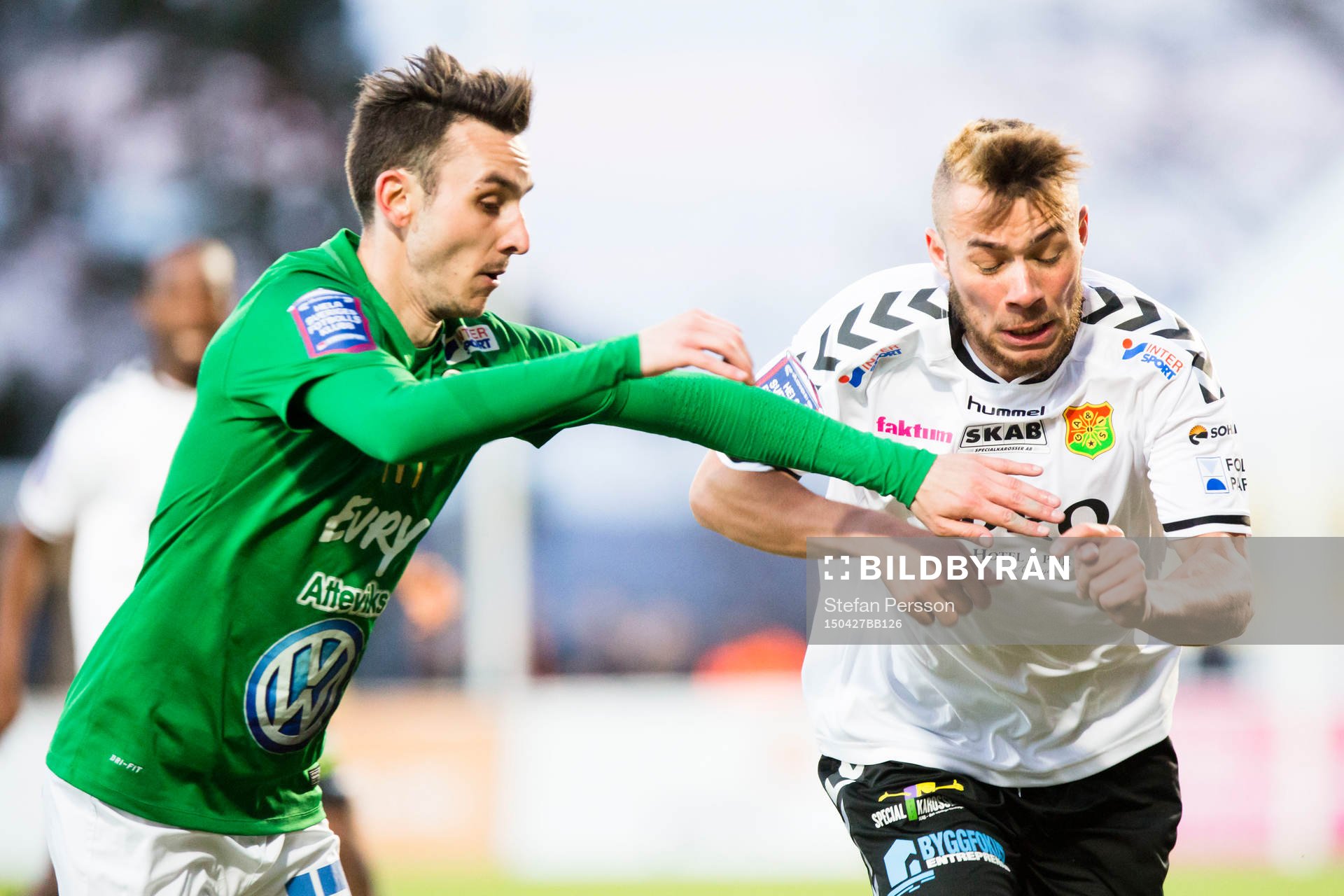 Jönköpings Södras Ronny Sabo mot Malkolm Moenza