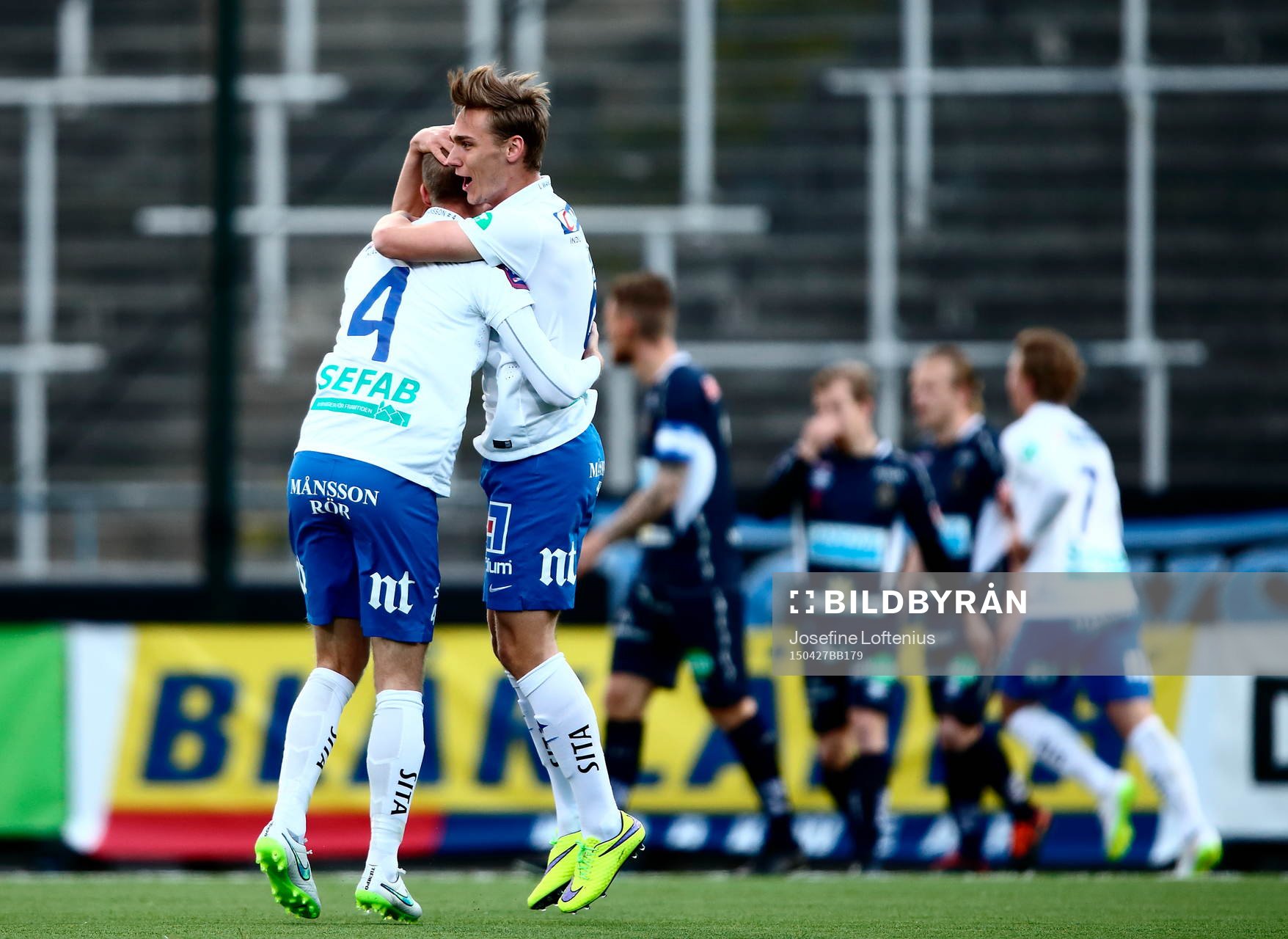 Norrköpings Andreas Johansson och Linus Wahlqvist jublar