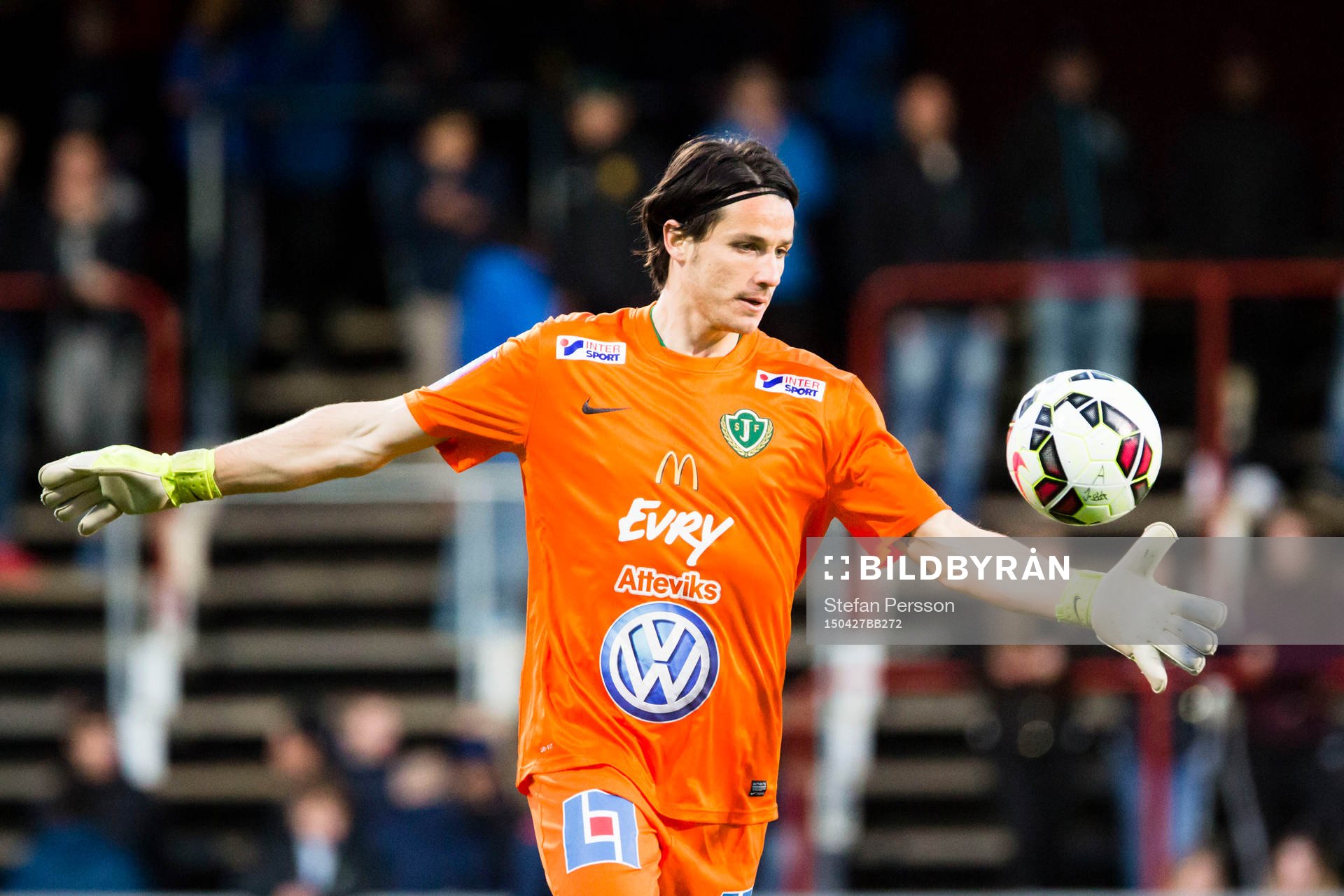 Jönköpings Södras målvakt Damir Mehic under matchen i Superettan i fotboll mellan Jönköping och GAIS den 27 april 2015 i Jönköping. 