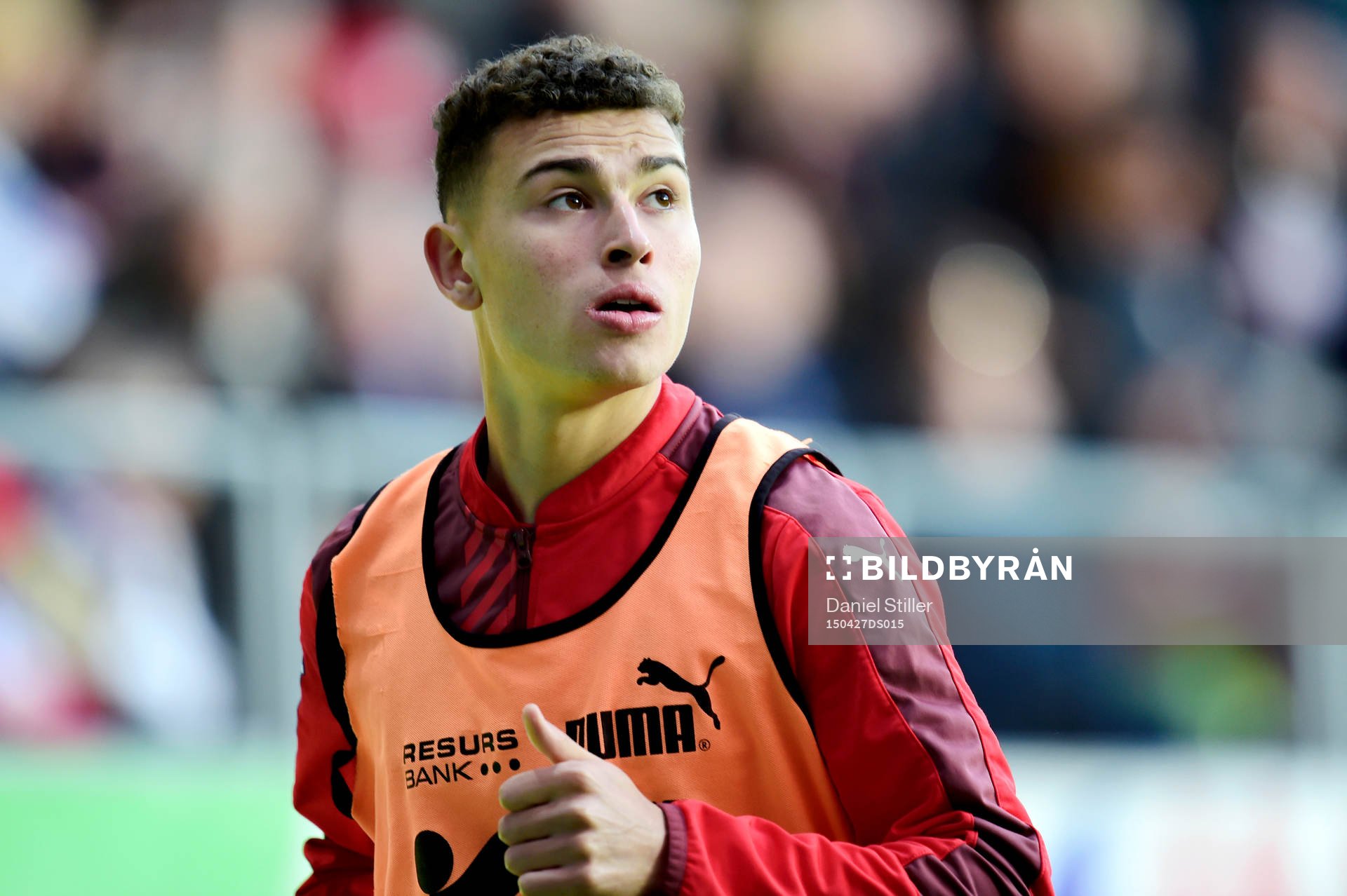 Helsingborgs Jordan Larsson värmer upp under fotbollsmatchen i Allsvenskan mellan IFK Göteborg och Helsingborg den 27 april 2015 i Göteborg.