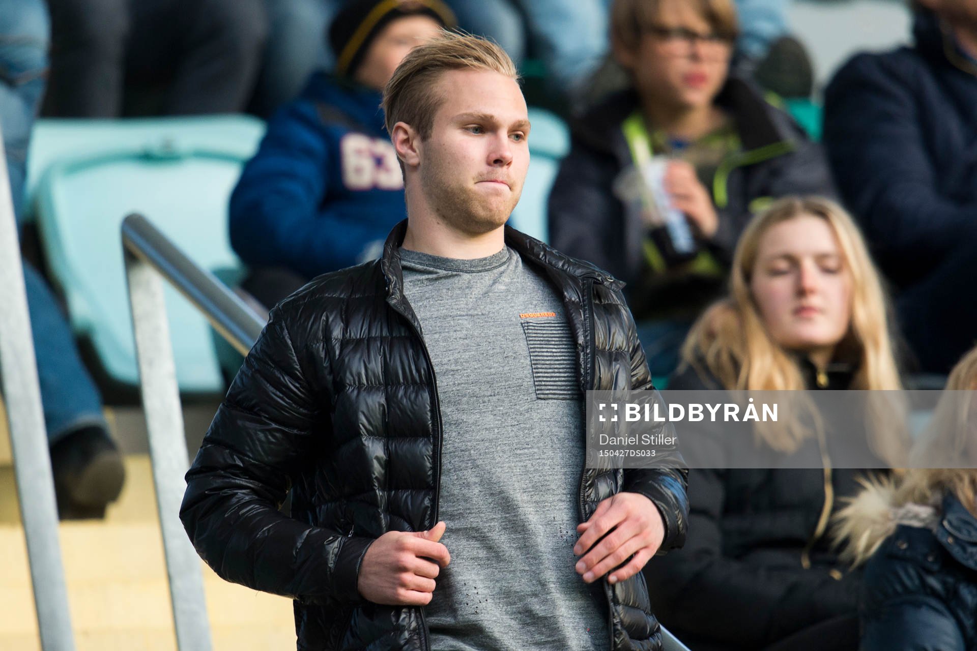 IFK Göteborgs Gustav Engvall på läktaren