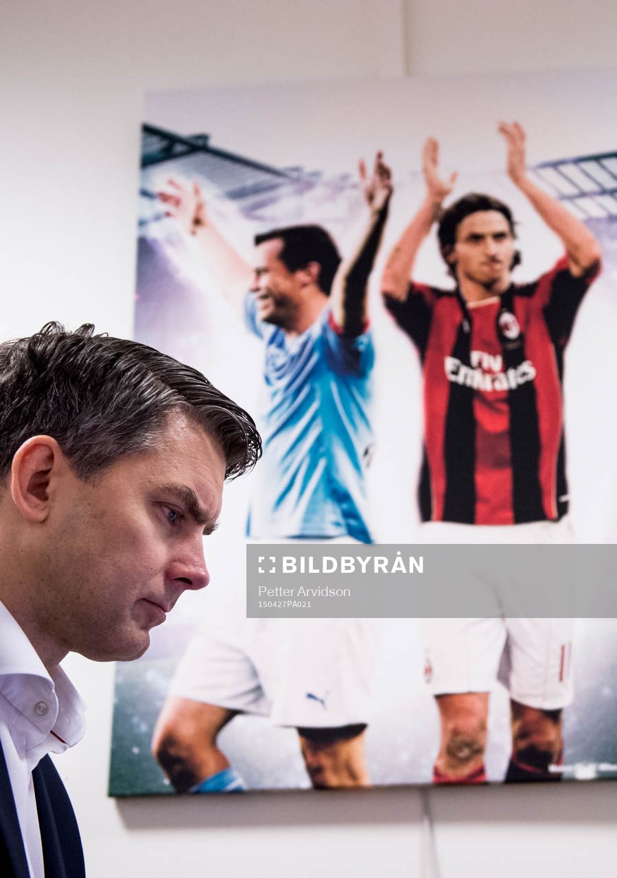 Malmö FFs VD Niclas Carlnén på sitt kontor
