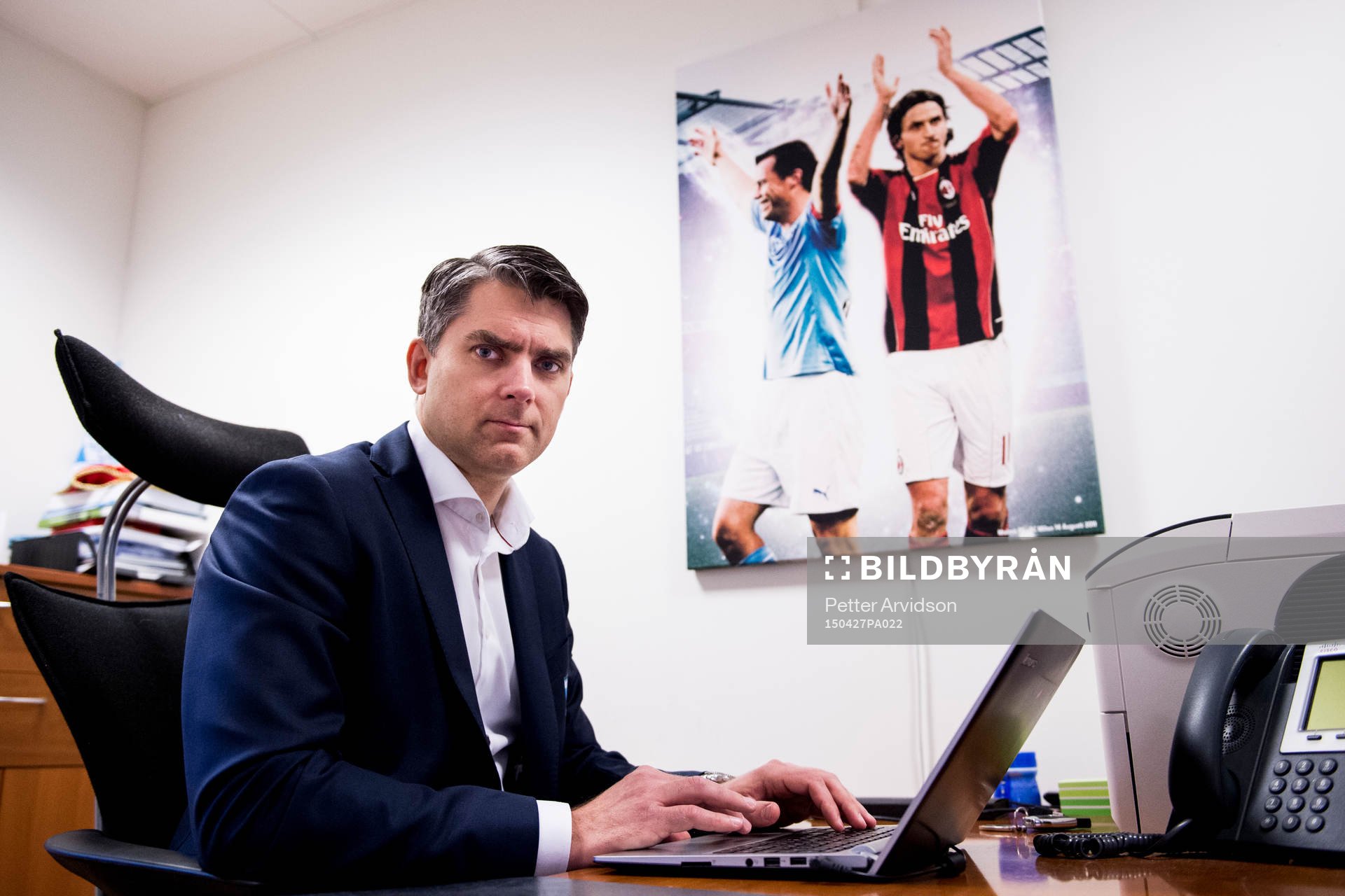 Malmö FFs VD Niclas Carlnén på sitt kontor
