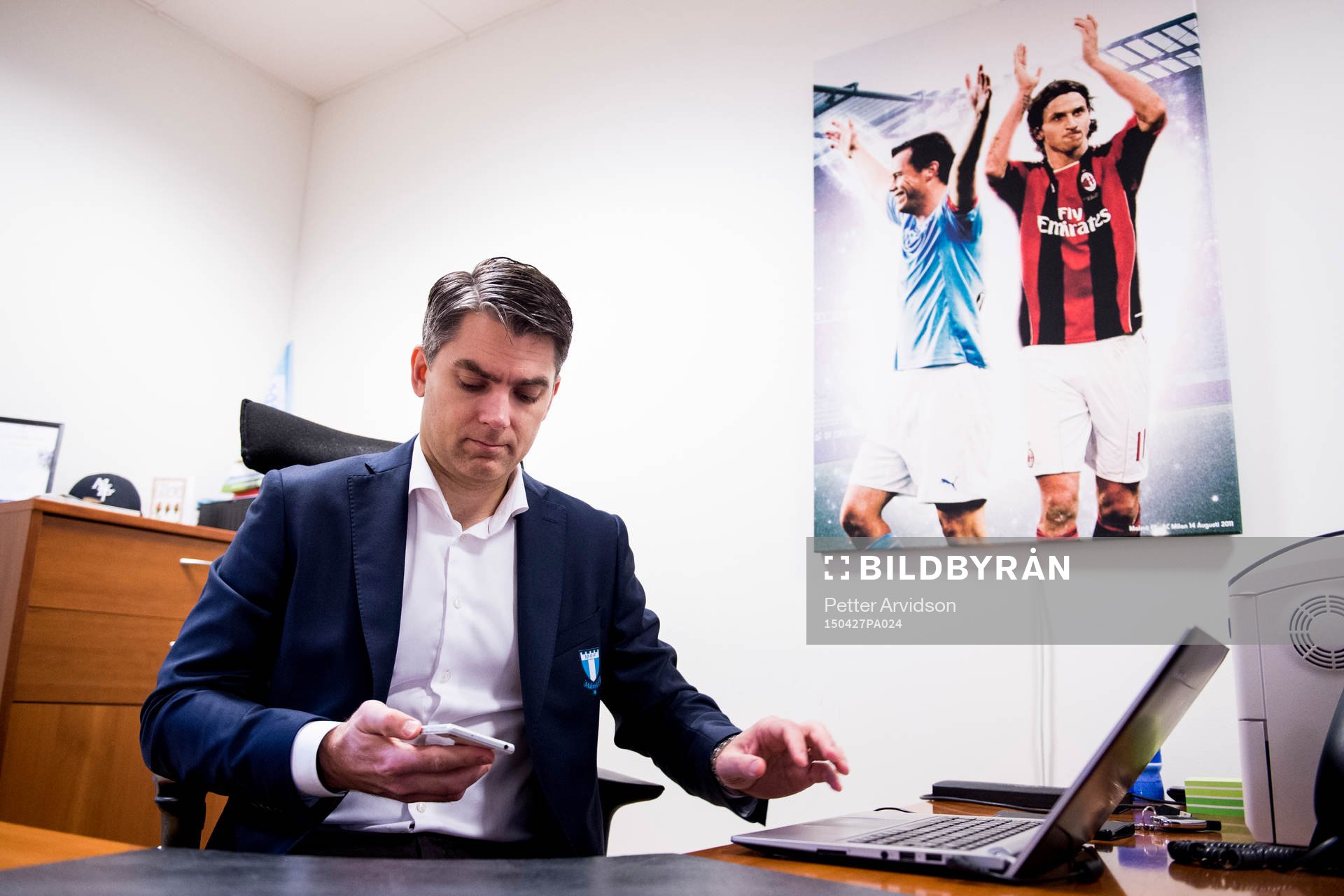 Malmö FFs VD Niclas Carlnén på sitt kontor