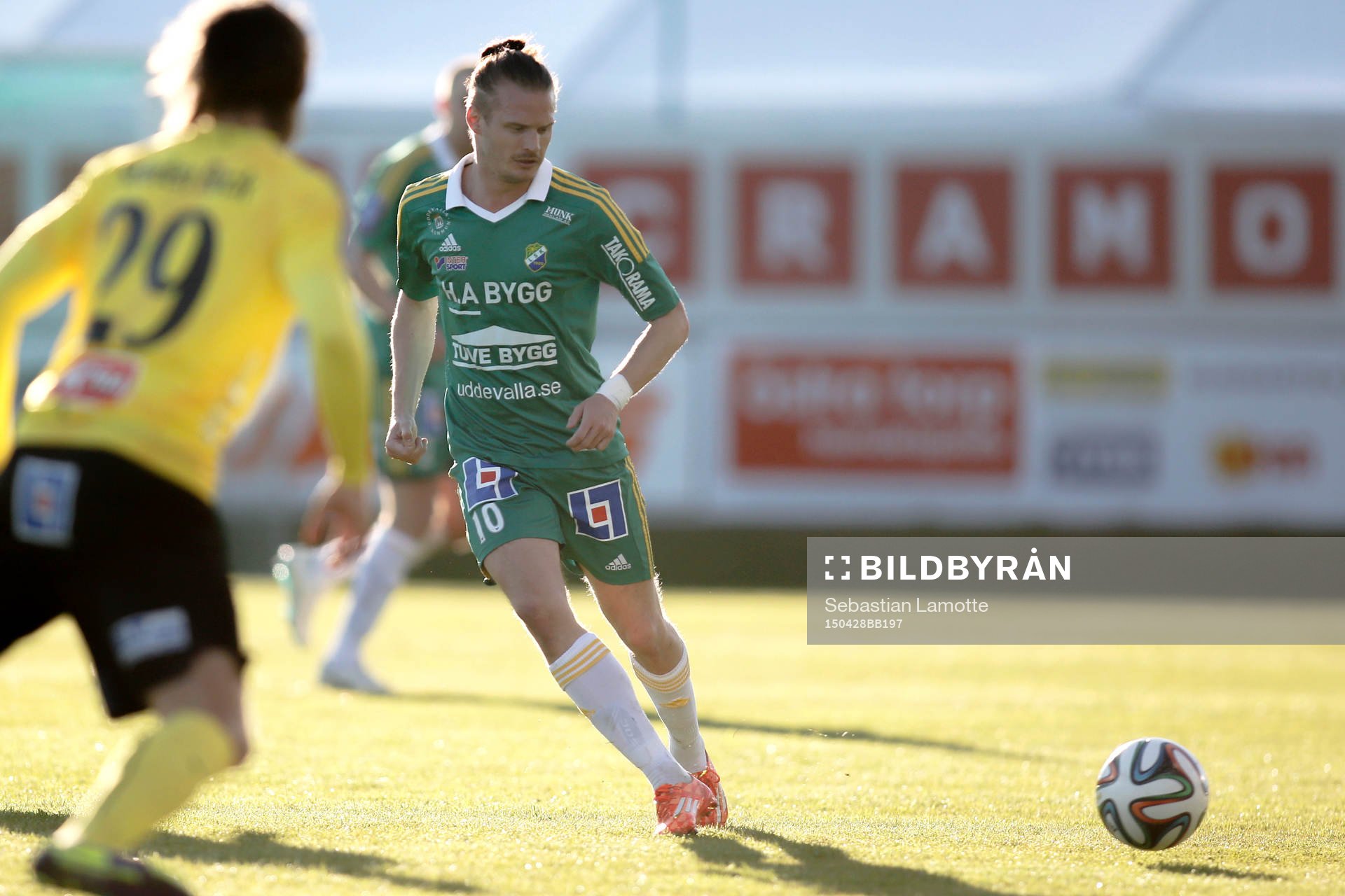 Ljungskiles Jonas Lindberg under fotbollsmatchen i Superettan mellan Ljungskile och Mjällby den 28 april 2015 i Ljungskile.