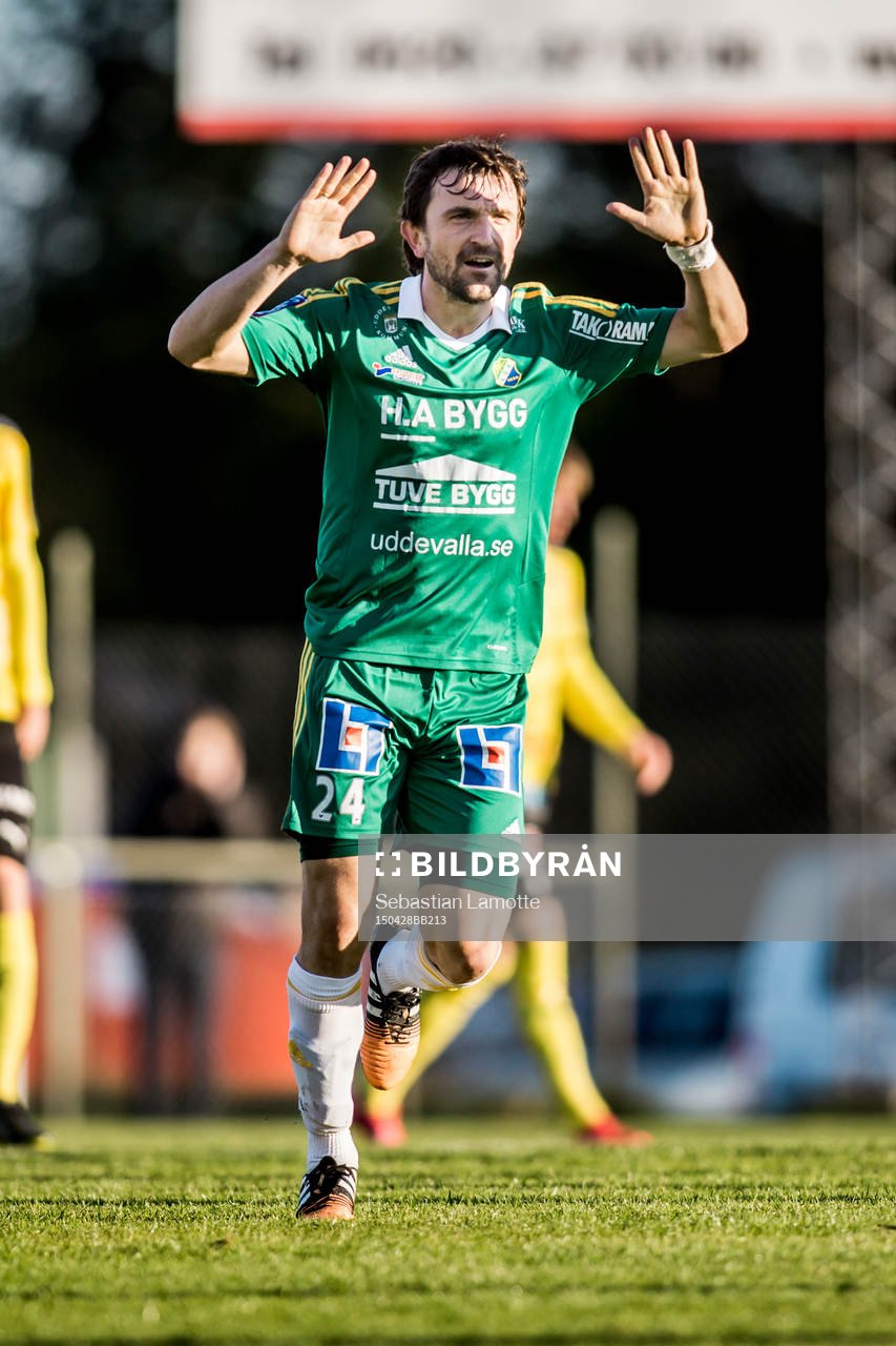 Ljungskiles Aleksandar Kitic jublar