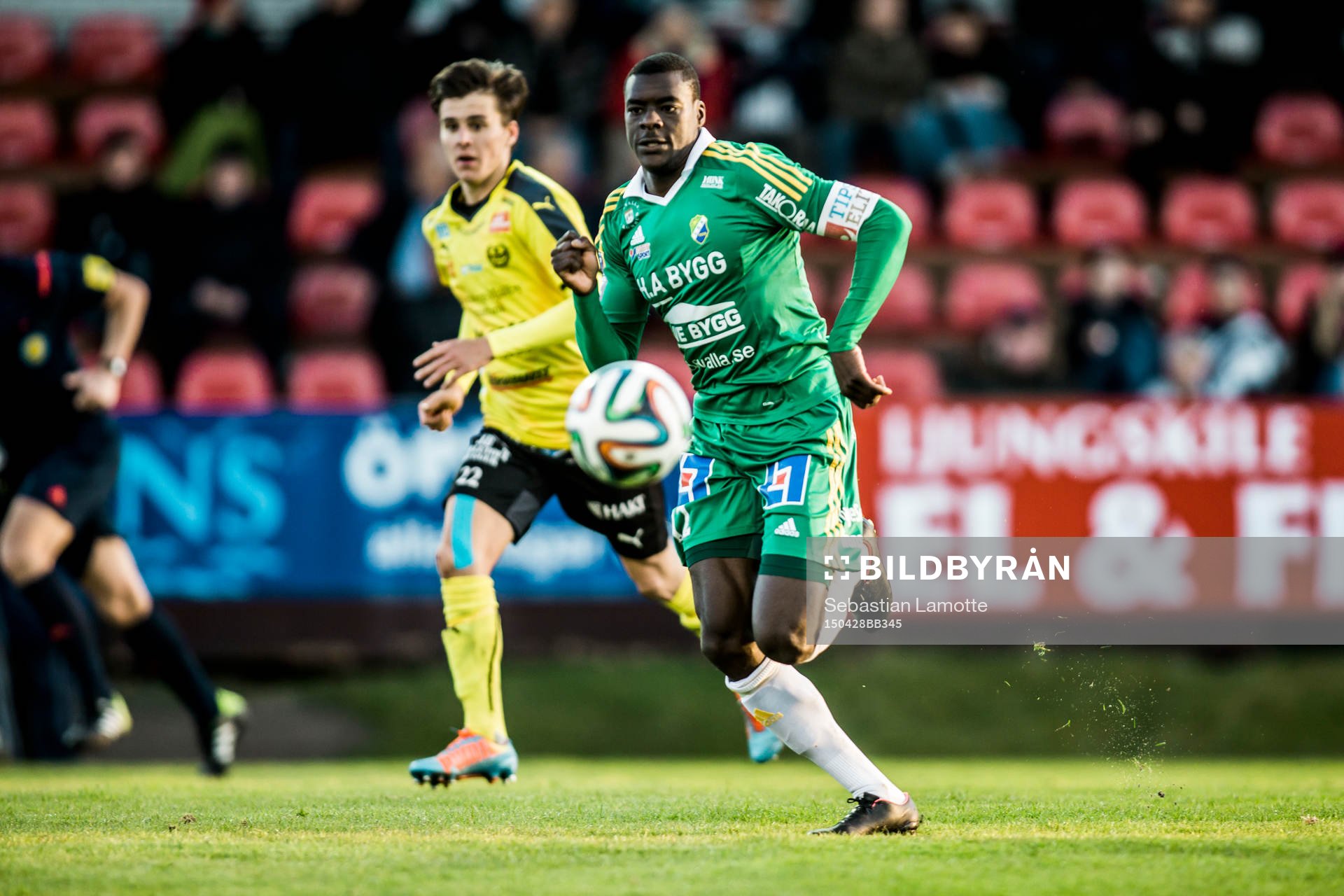 Ljungskiles Ken Sema under fotbollsmatchen i Superettan mellan Ljungskile och Mjällby den 28 april 2015 i Ljungskile.