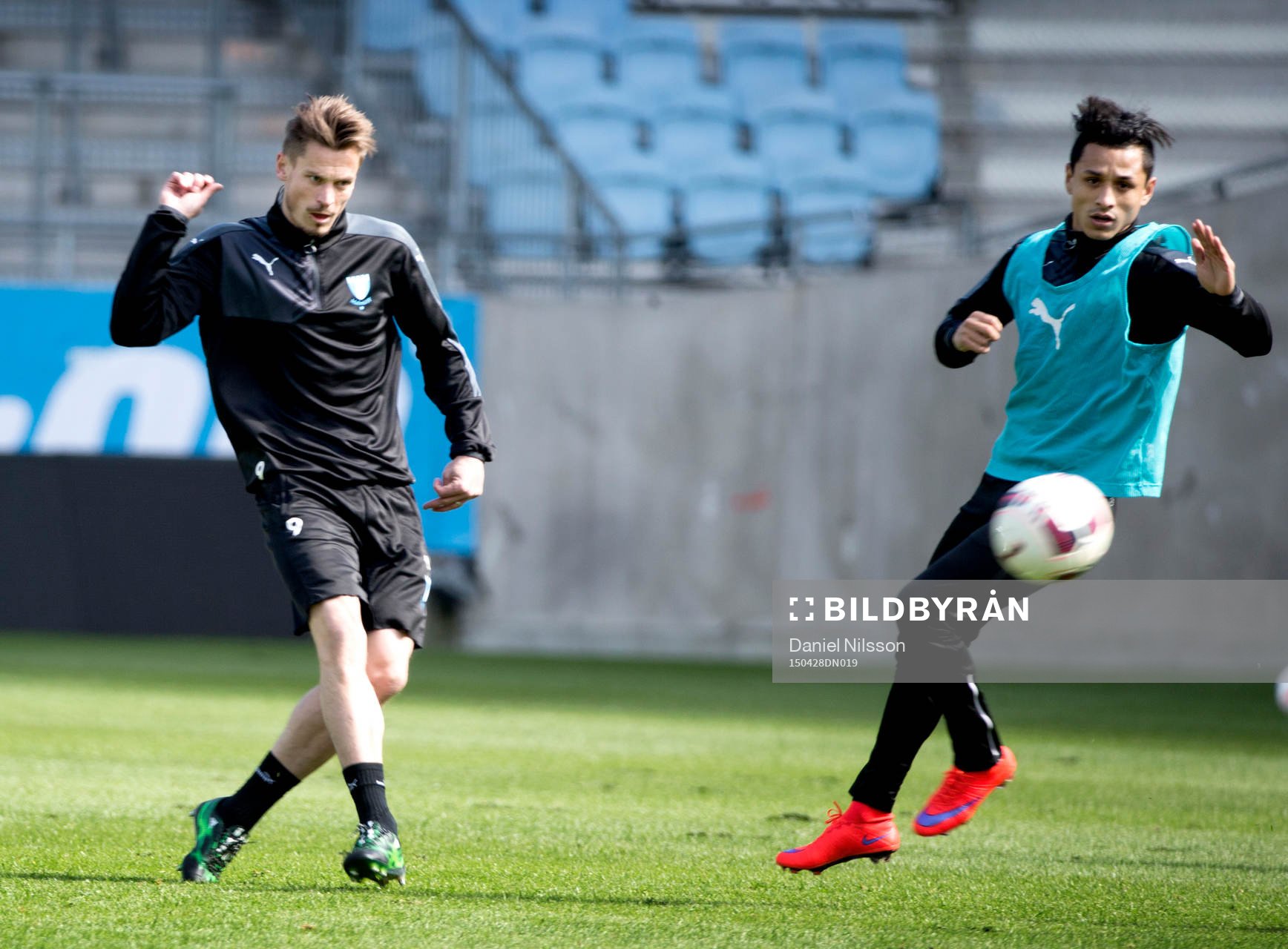 s Markus Rosenberg och Yoshimar Yotún