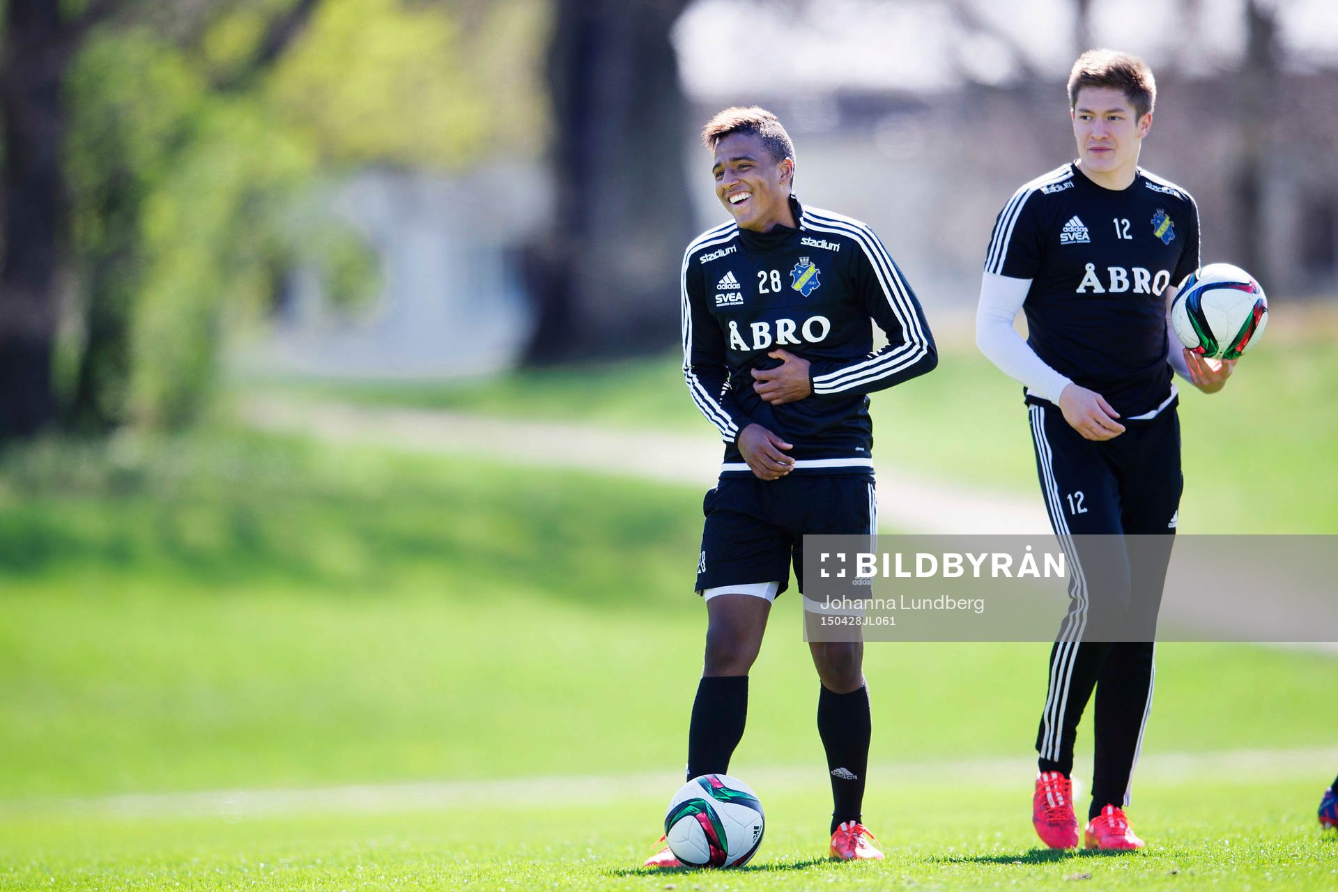 AIK:s Niclas Eliasson och Haukur Hauksson under en fotbollsträning med AIK den  28 april 2015 i Stockholm. 