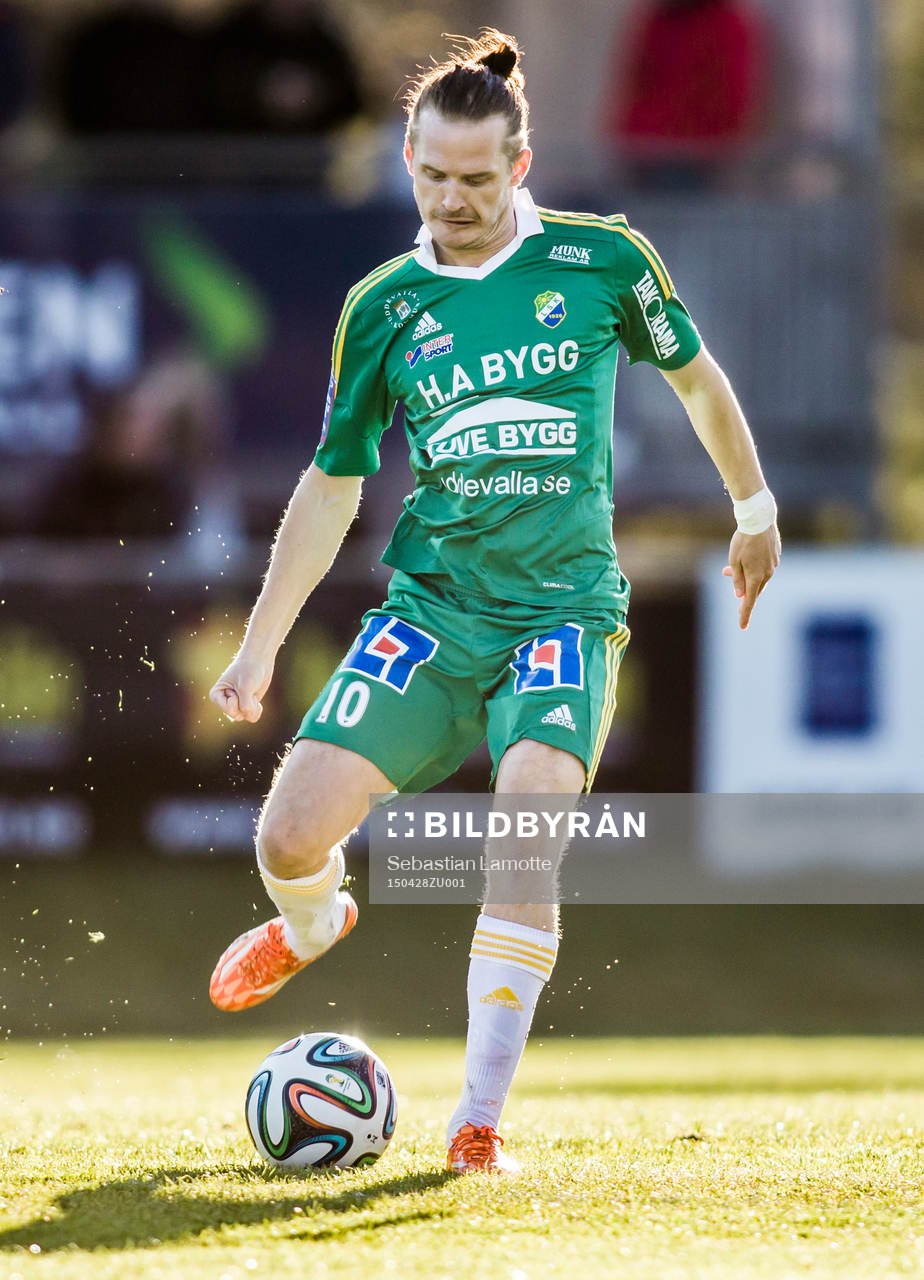 Ljungskiles Jonas Lindberg under fotbollsmatchen i Superettan mellan Ljungskile och Mjällby den 28 april 2015 i Ljungskile.