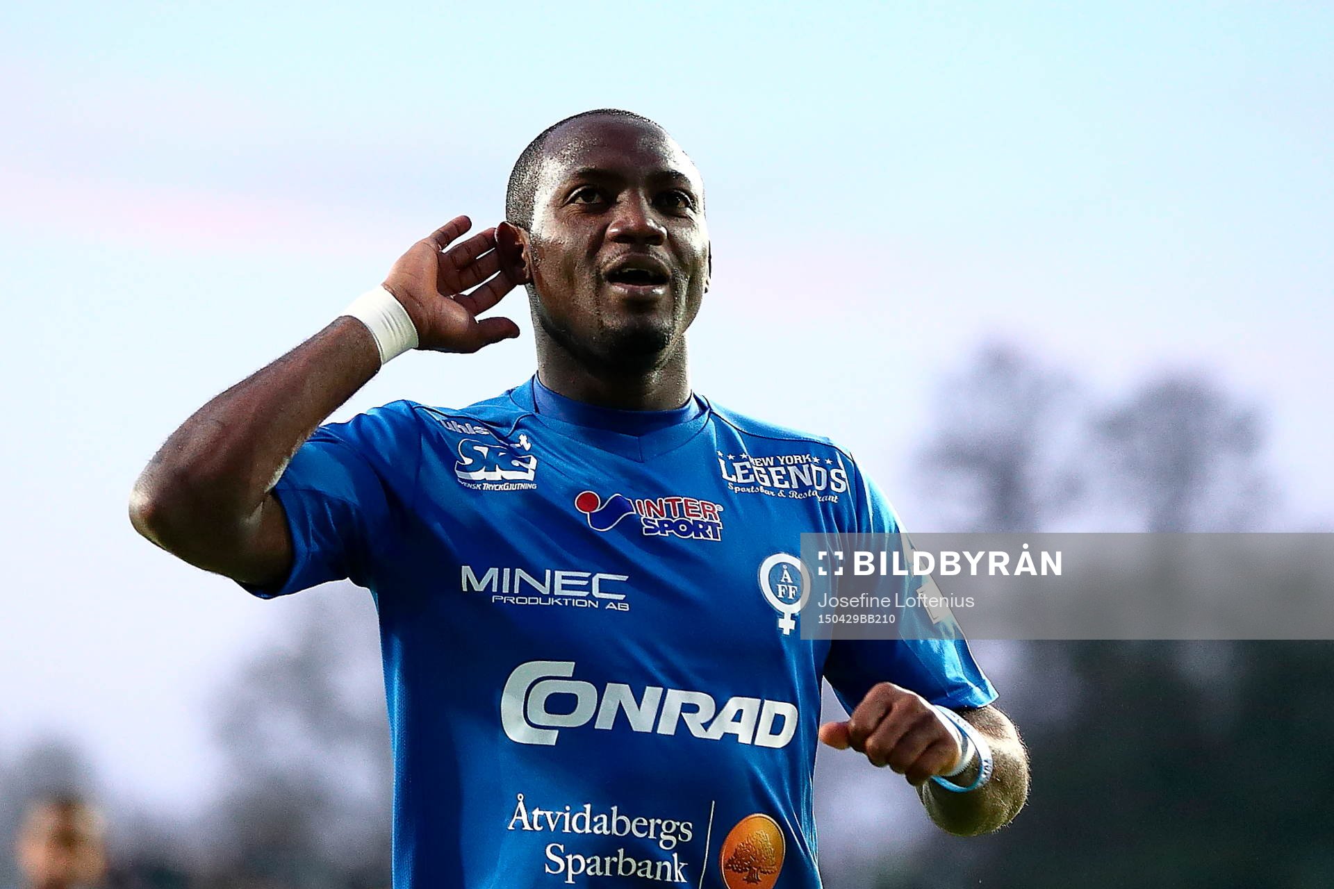 Åtvidabergs John Owoeri jublar