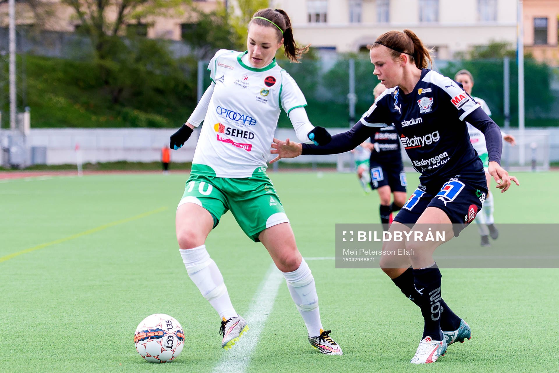 Hammarbys Elina Johansson och Linköpings Jessica Samuelsson