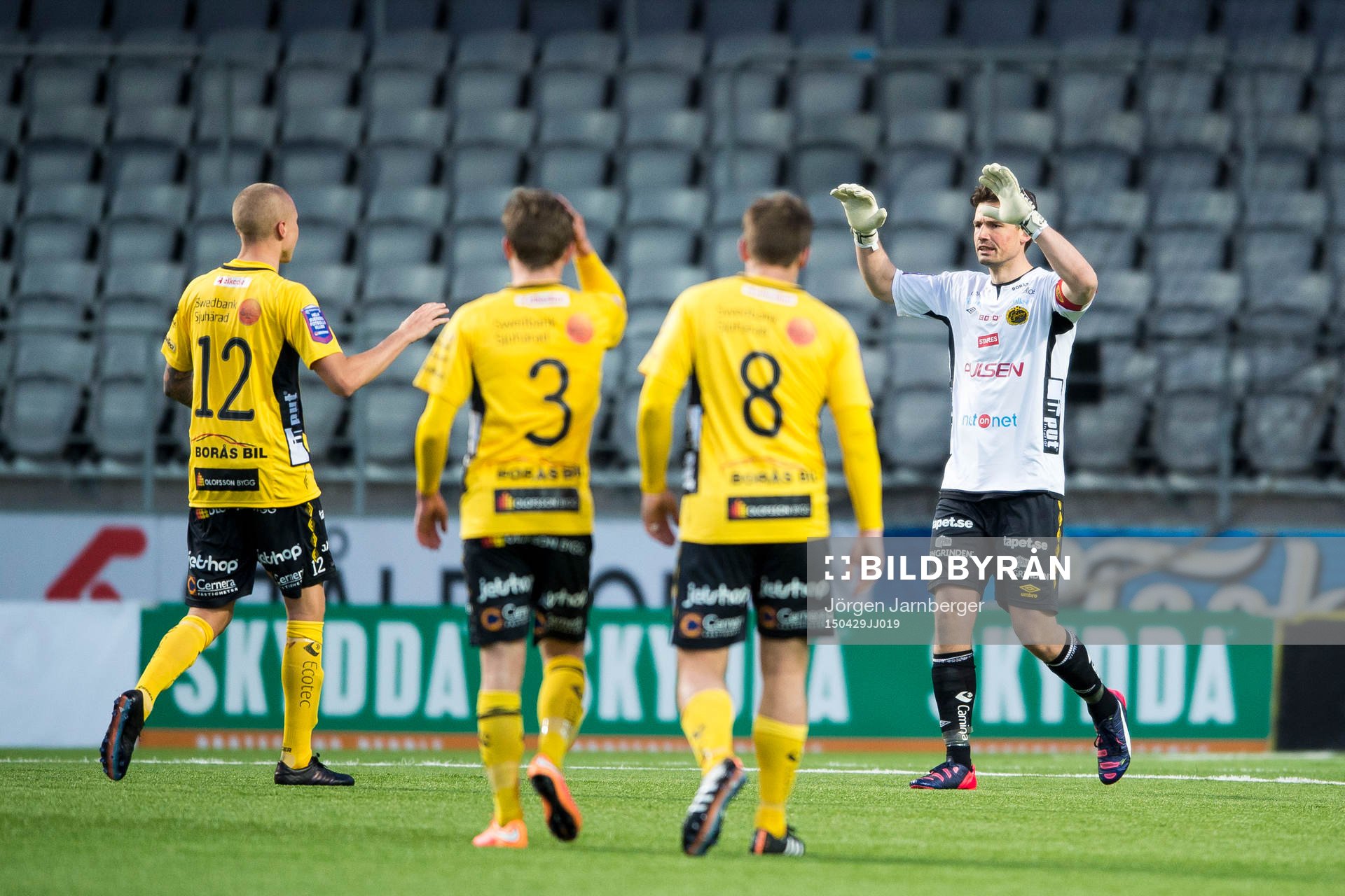 Elfsborgs målvakt Kevin Stuhr - Ellegaard jublar