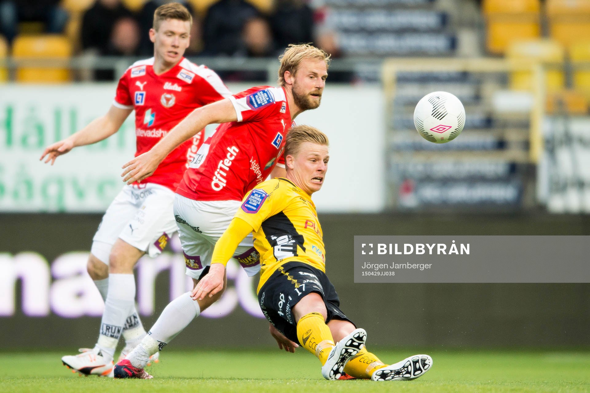 Kamp mellan Elfsborgs Per Frick och Kalmars Markus