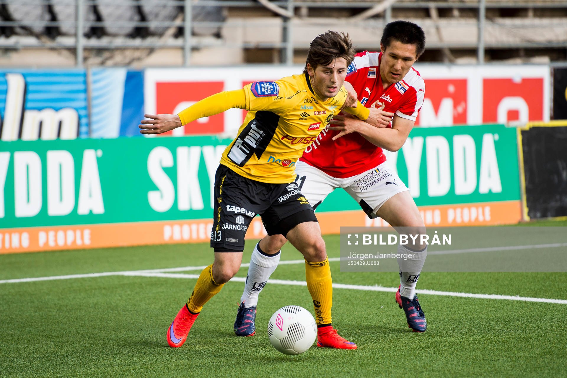 Elfsborgs Arber Zeneli och Kalmars Sebastian Ramhorn