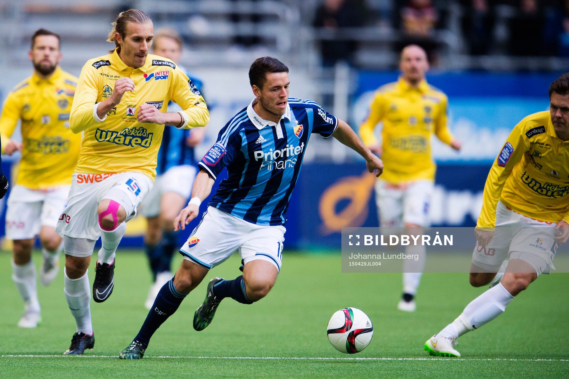 Falkenbergs Tobias Carlsson och Djurgårdens Kerim Mrabti