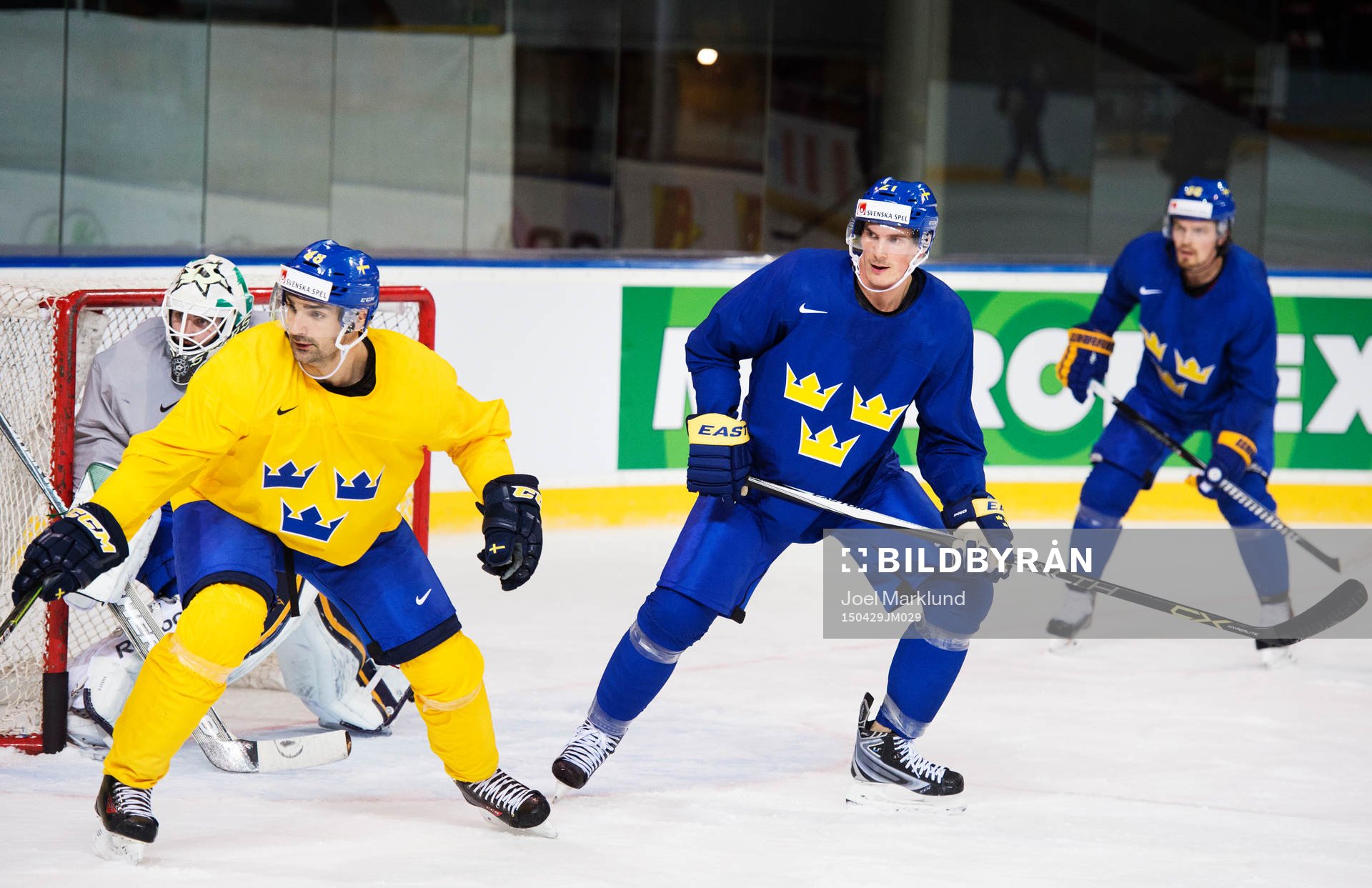 Målvakten Jhonas Enroth, Daniel Rahimi och Loui Eriksson
