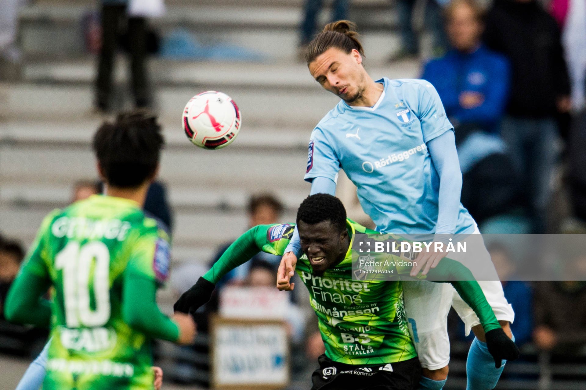 Halmstads Kwame Karikari och Malmö FFs Erik Johansson