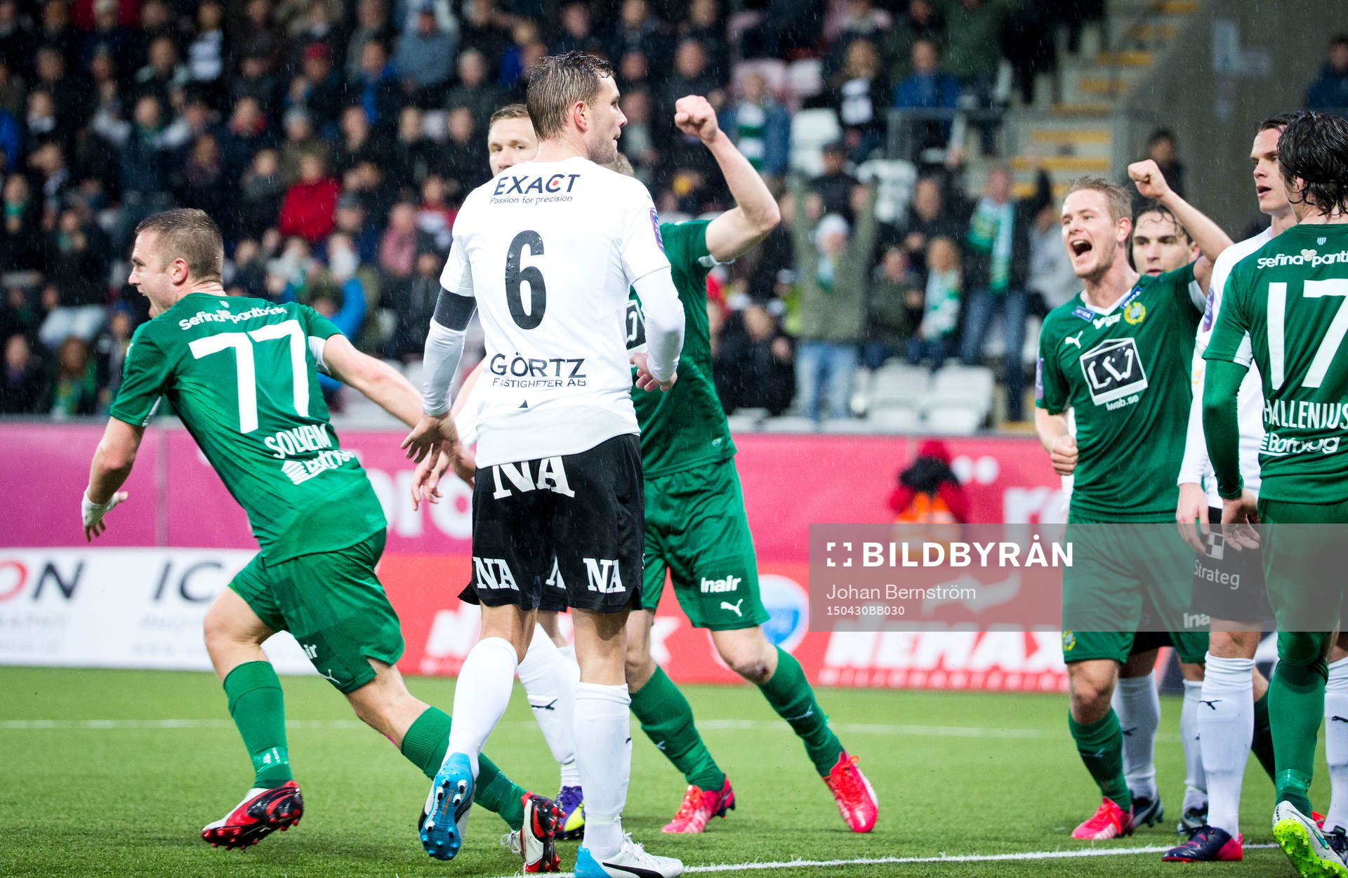 Hammarbys Mats Solheim gör 1-1 och jublar