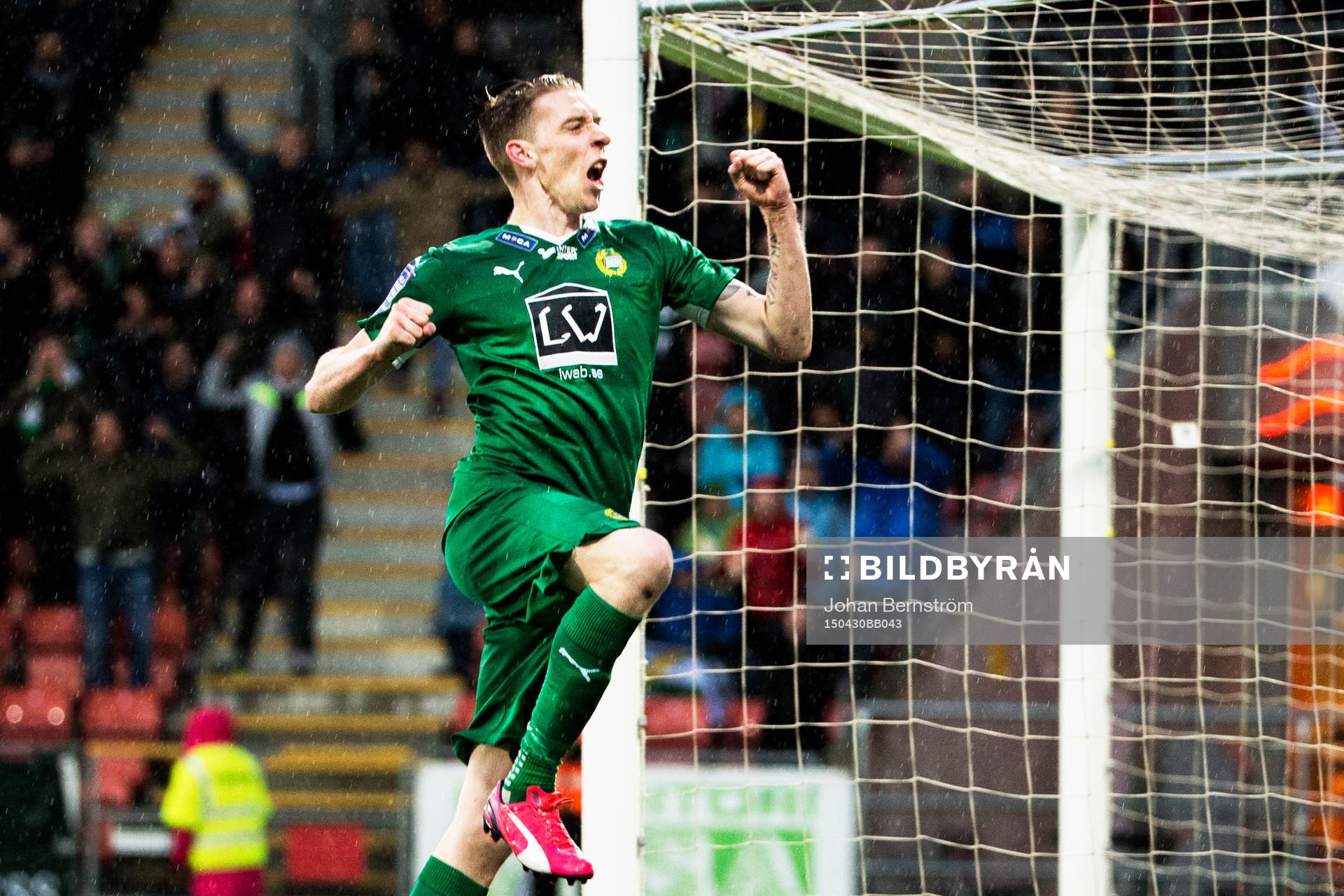 Hammarbys Birkir Már Saevarsson jublar