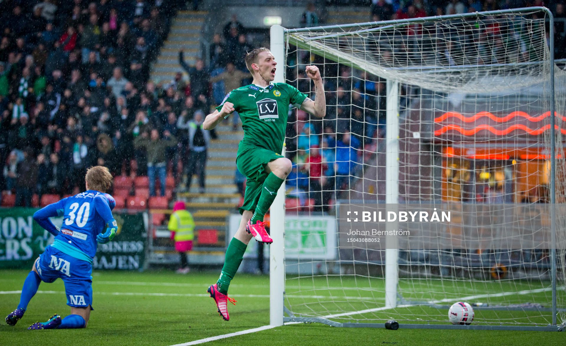 Hammarbys Birkir Már Saevarsson gör 1-2 och jublar
