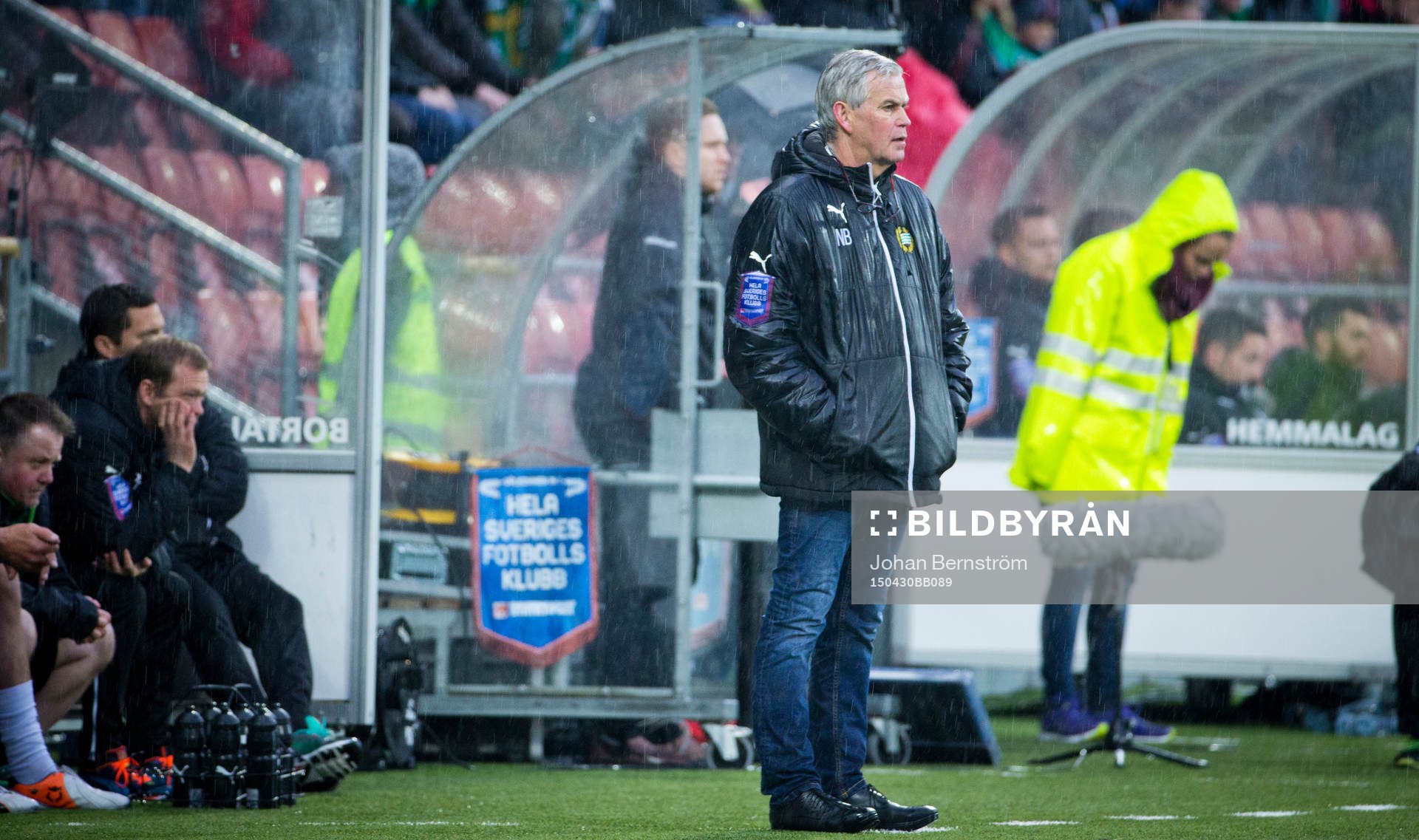 Hammarbys tränare Nanne Bergstrand under fotbollsmatchen i Allsvenskan mellan Örebro SK och Hammarby IF den 30 april 2015 i Örebro.