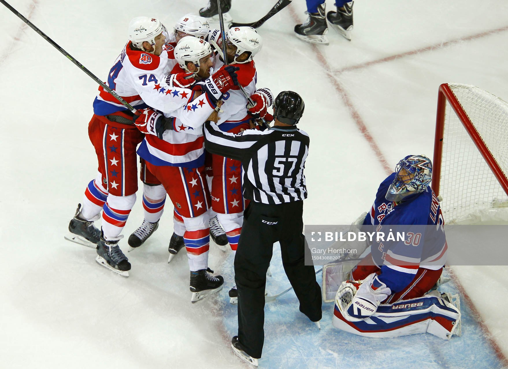 Washington Capitals Joel Ward (42) celebrates with