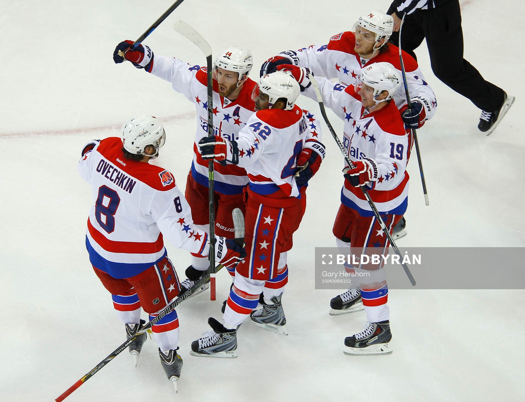 Washington Capitals Joel Ward (42) celebrates with