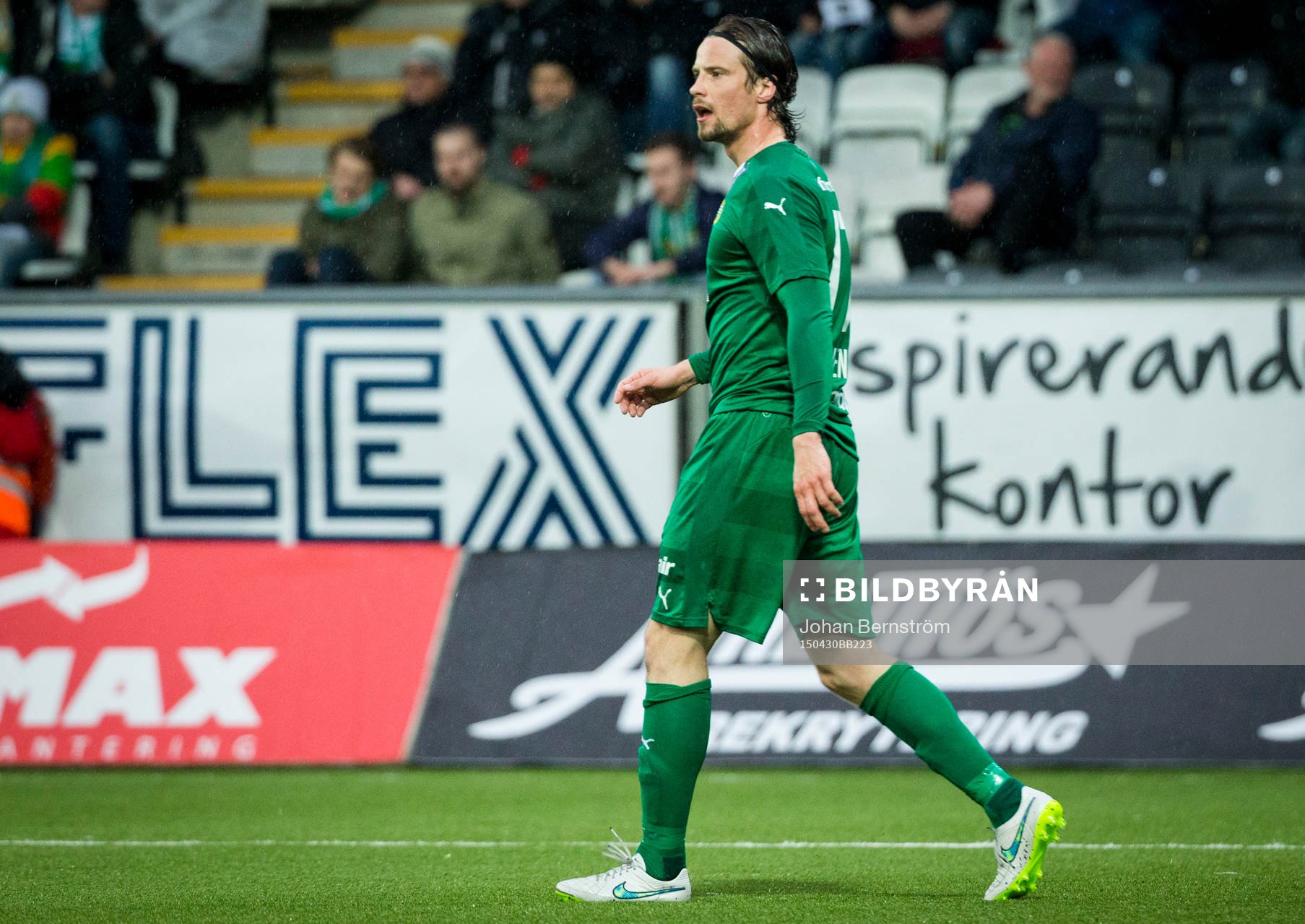 Hammarbys Linus Hallenius under fotbollsmatchen i Allsvenskan mellan Örebro SK och Hammarby IF den 30 april 2015 i Örebro.