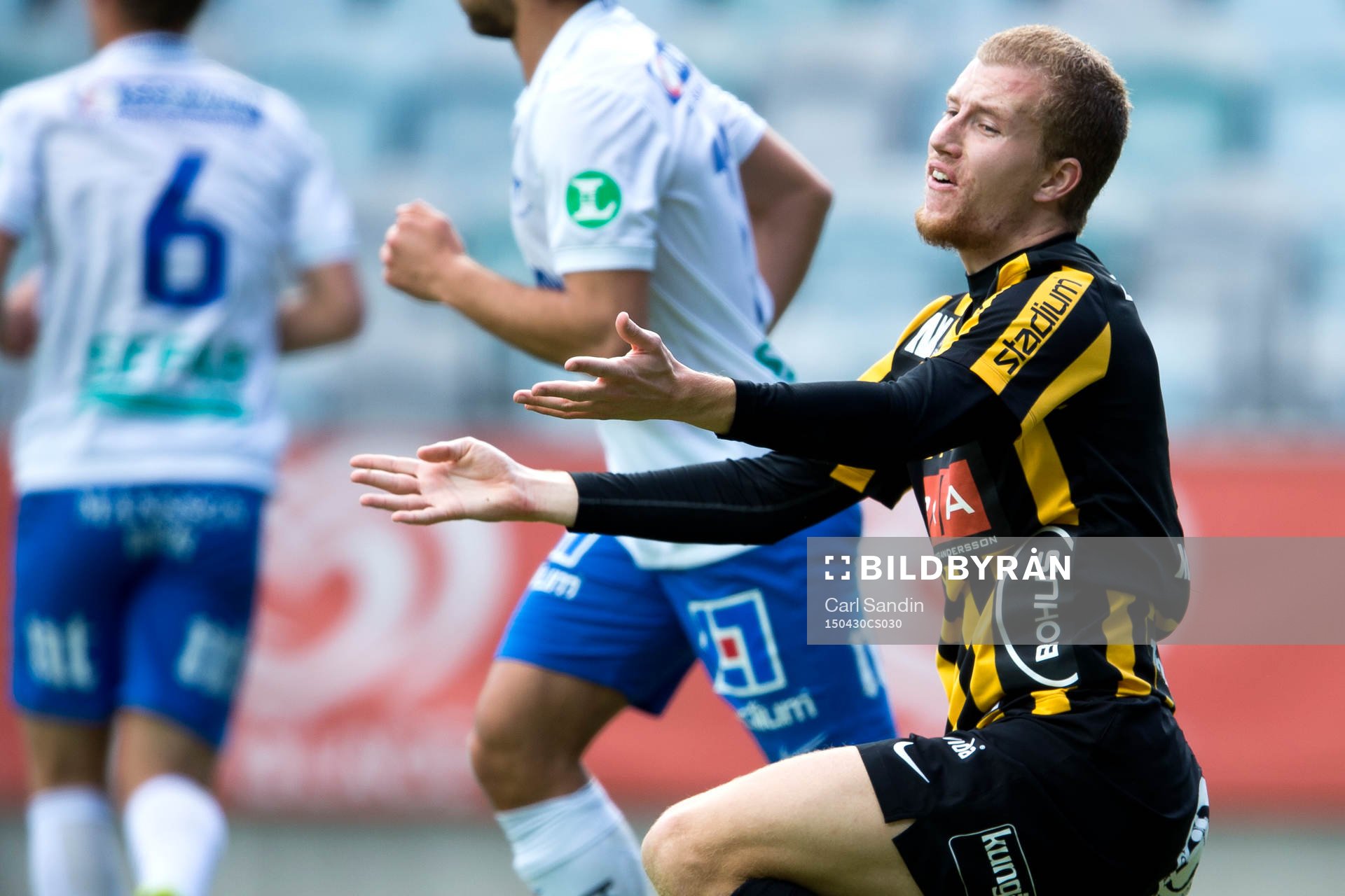 Häckens Simon Gustafson reagerar