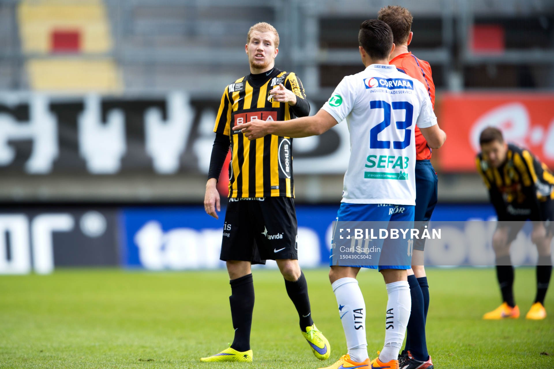 Häckens Simon Gustafson reagerar mot Norrköpings David