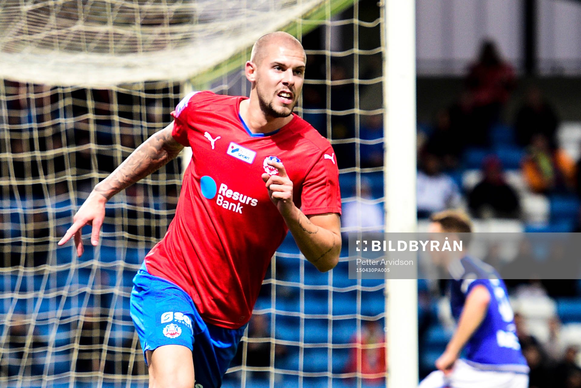Helsingborgs Robin Simovic jublar