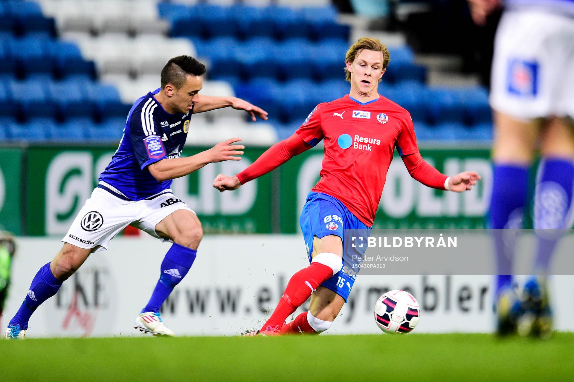 Sundsvalls Adam Chennoufi och Helsingborgs Darijan Bojanic