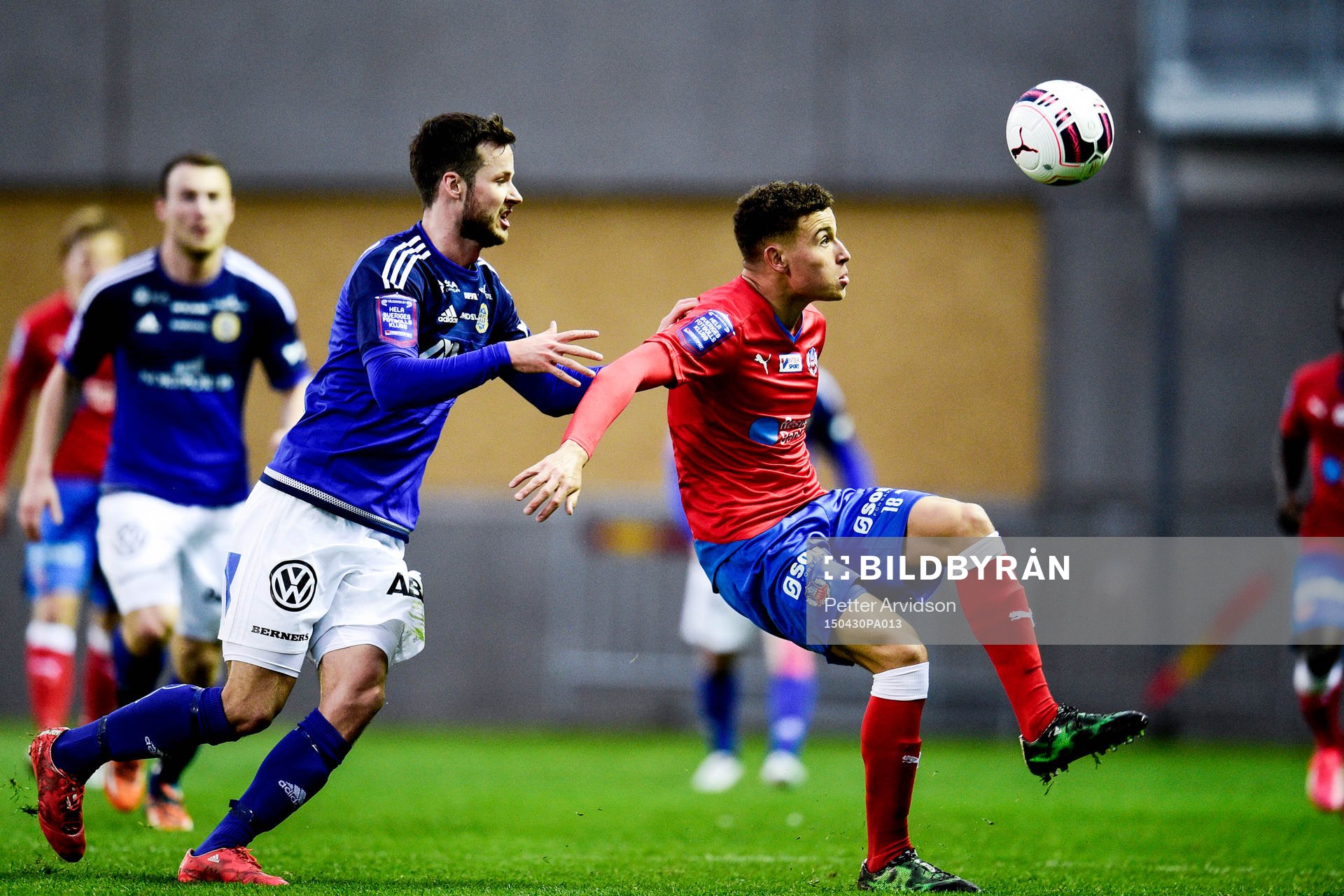 Sundsvalls Robert Lundström och Helsingborgs Jordan Larsson