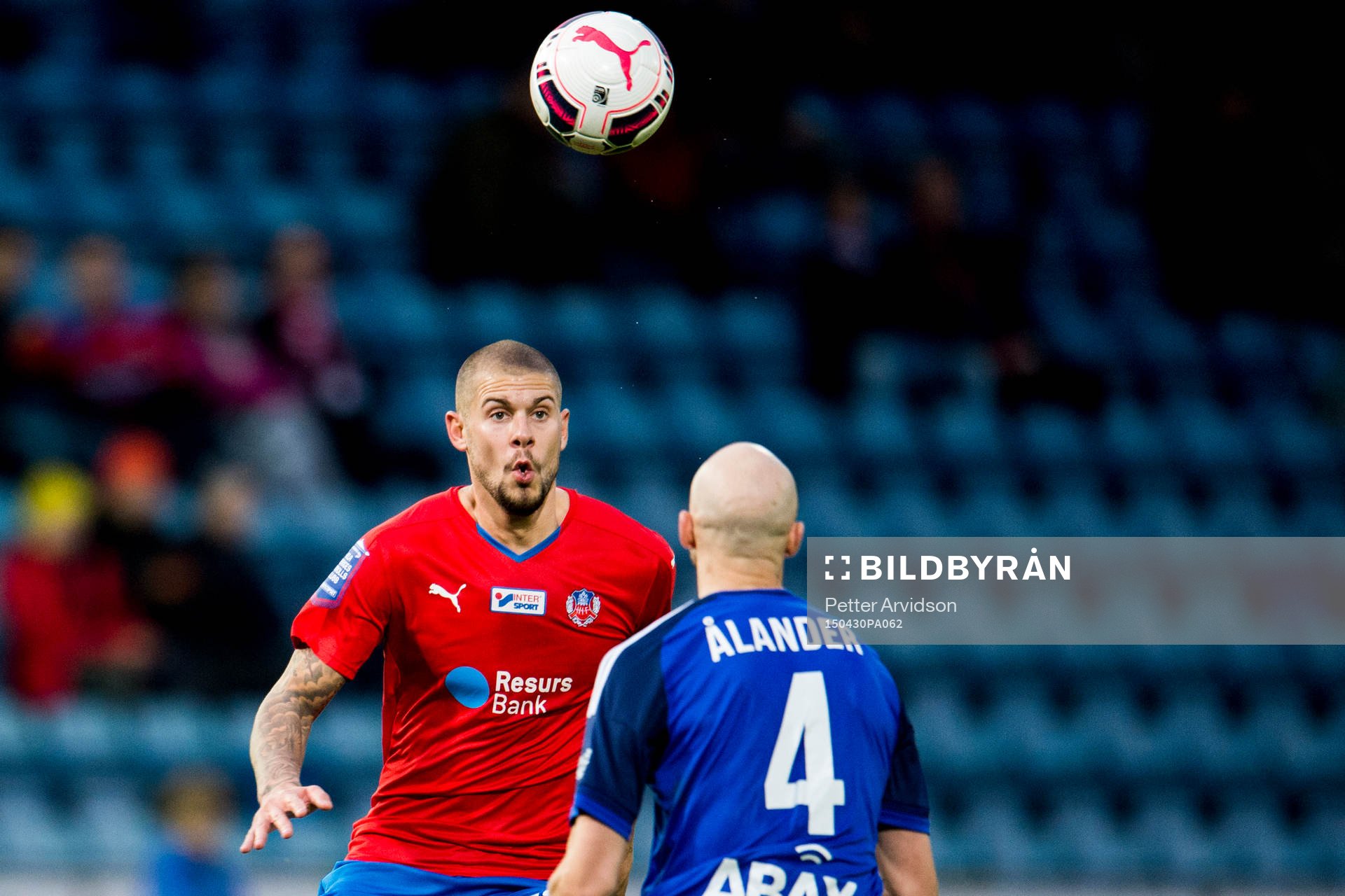 Helsingborgs Robin Simovic och Sundsvalls Stefan Ålander