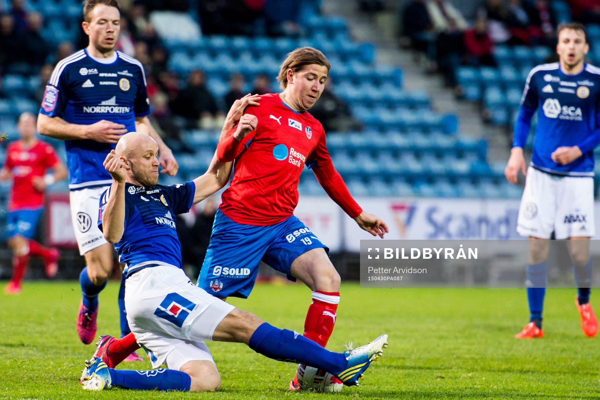 Sundsvalls Stefan Ålander och Helsingborgs Darijan Bojanic
