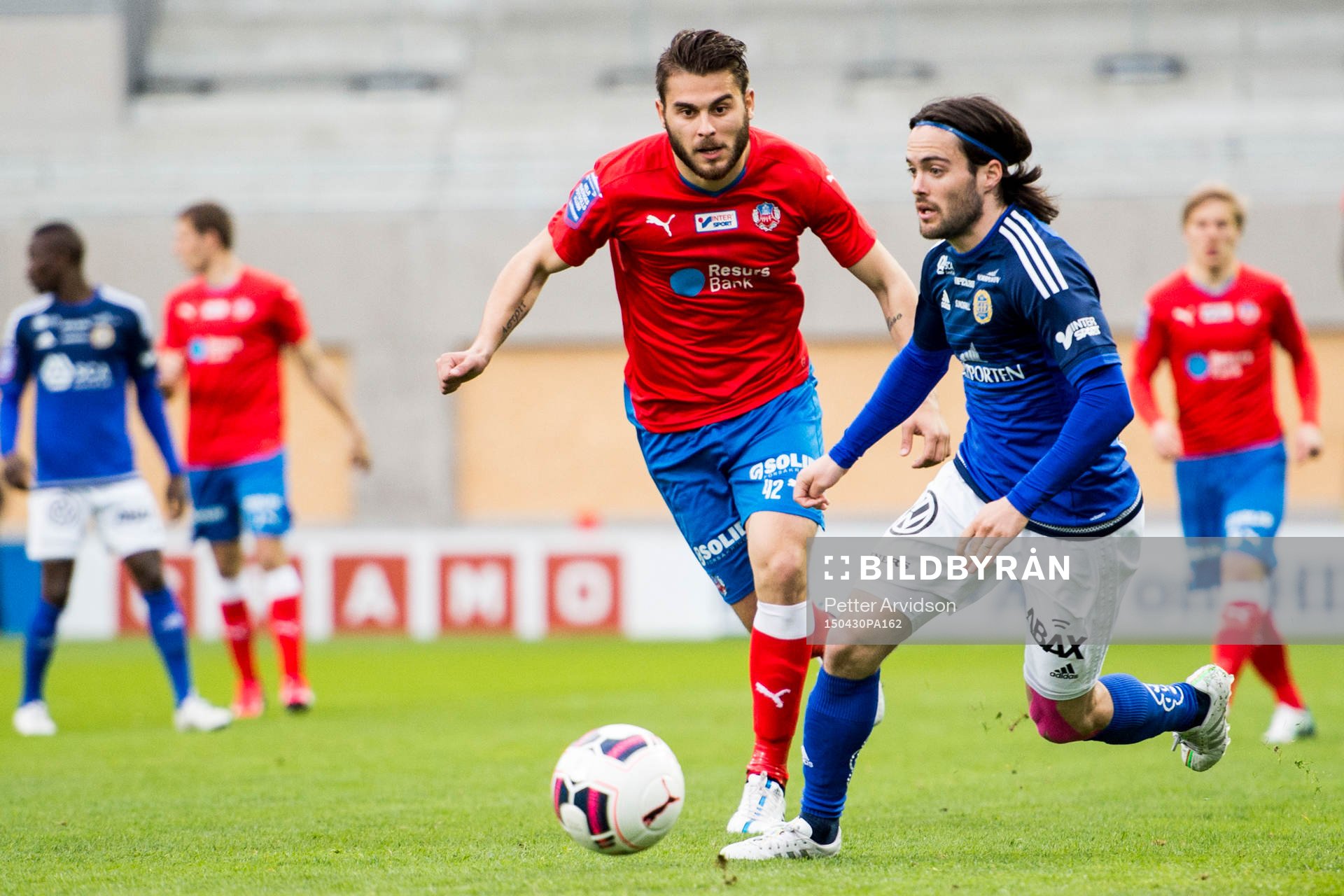Helsingborgs Astrit Ajdarevic och Sundsvalls Robbin Sellin