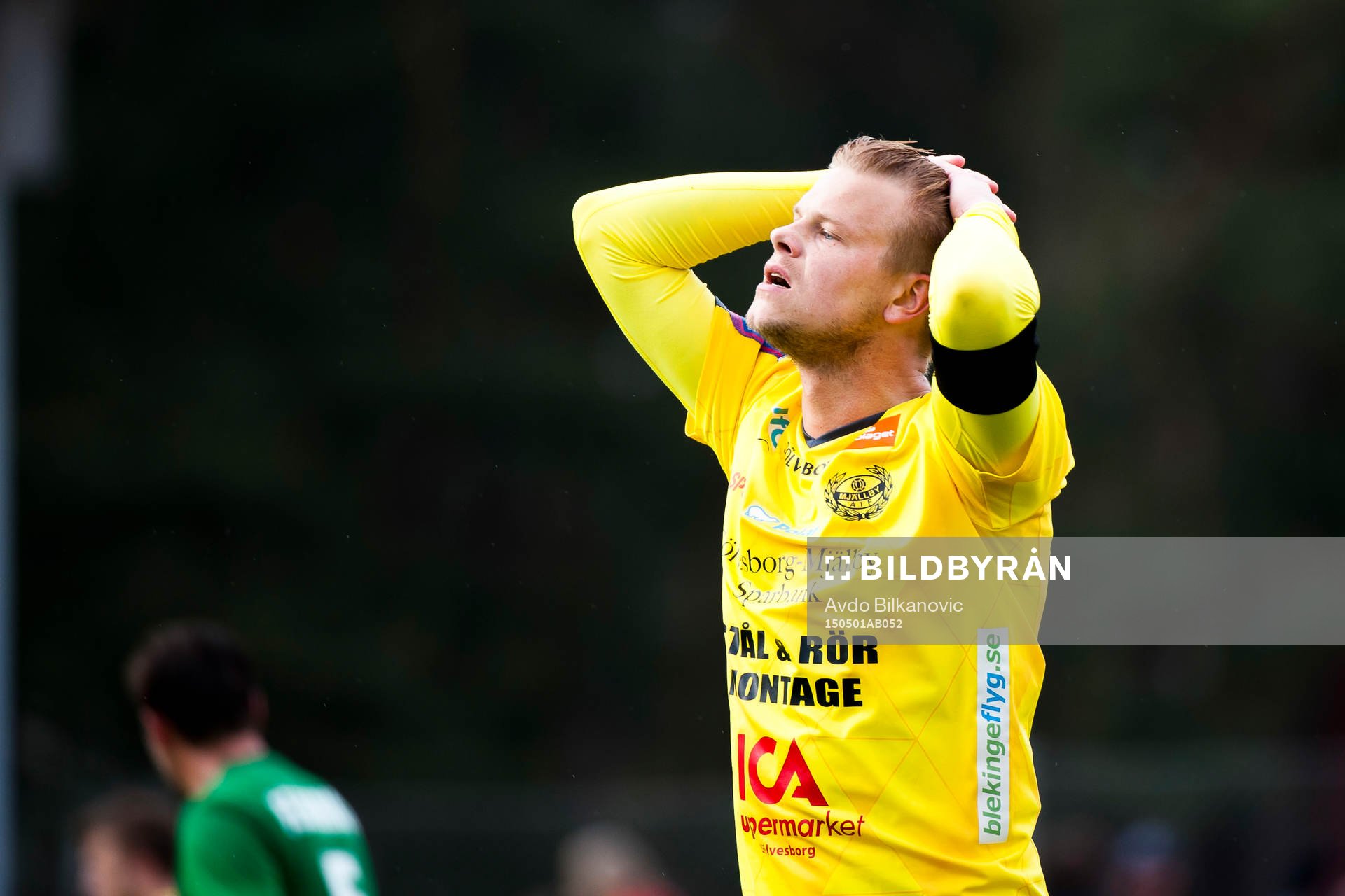 Mjällbys David Löfquist deppar
