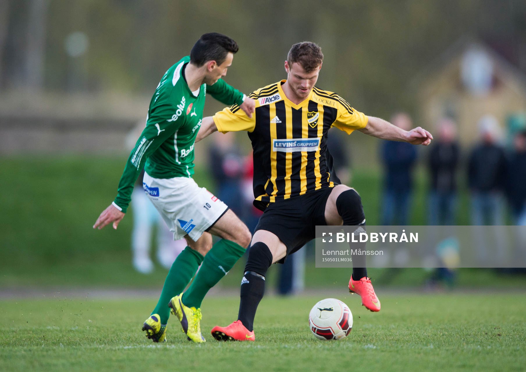 s Burim Rexhepi och IFK Hässleholms Ekrem Dibrani i