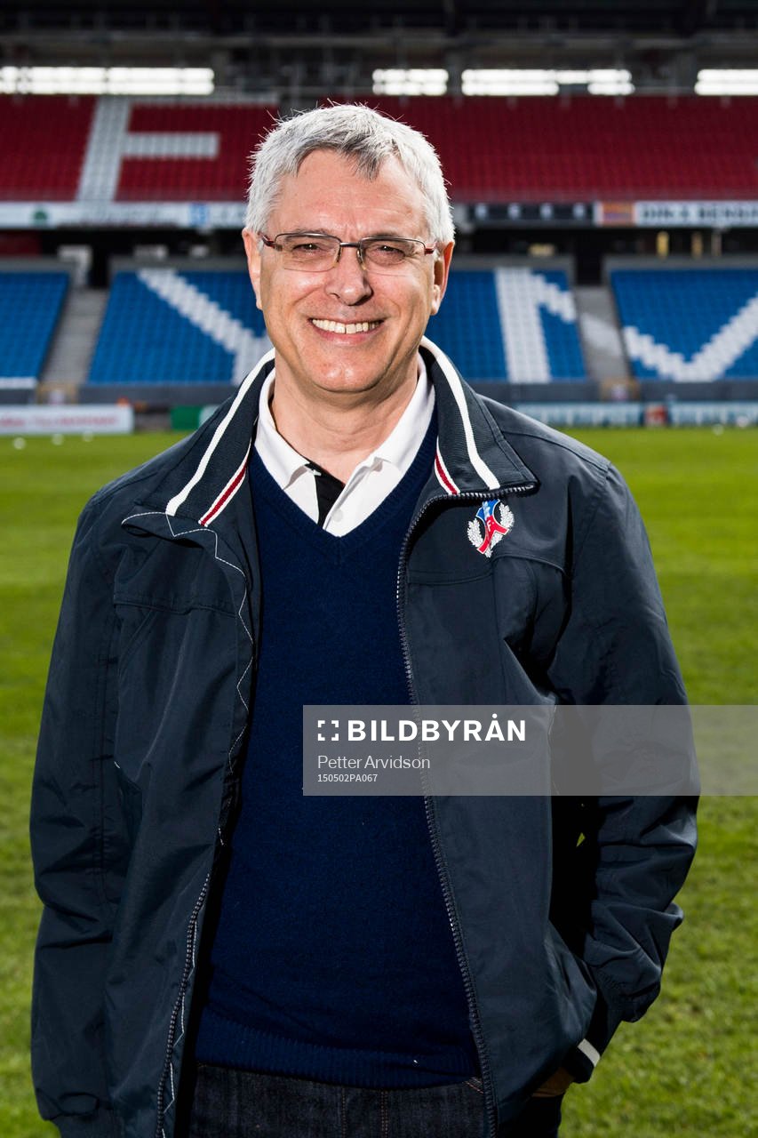 Helsingborgs klubbdirektör David Brodetsky poserar för ett porträtt under Helsingborgs träning inför derbyt den 2 maj 2015 i Helsingborg.
